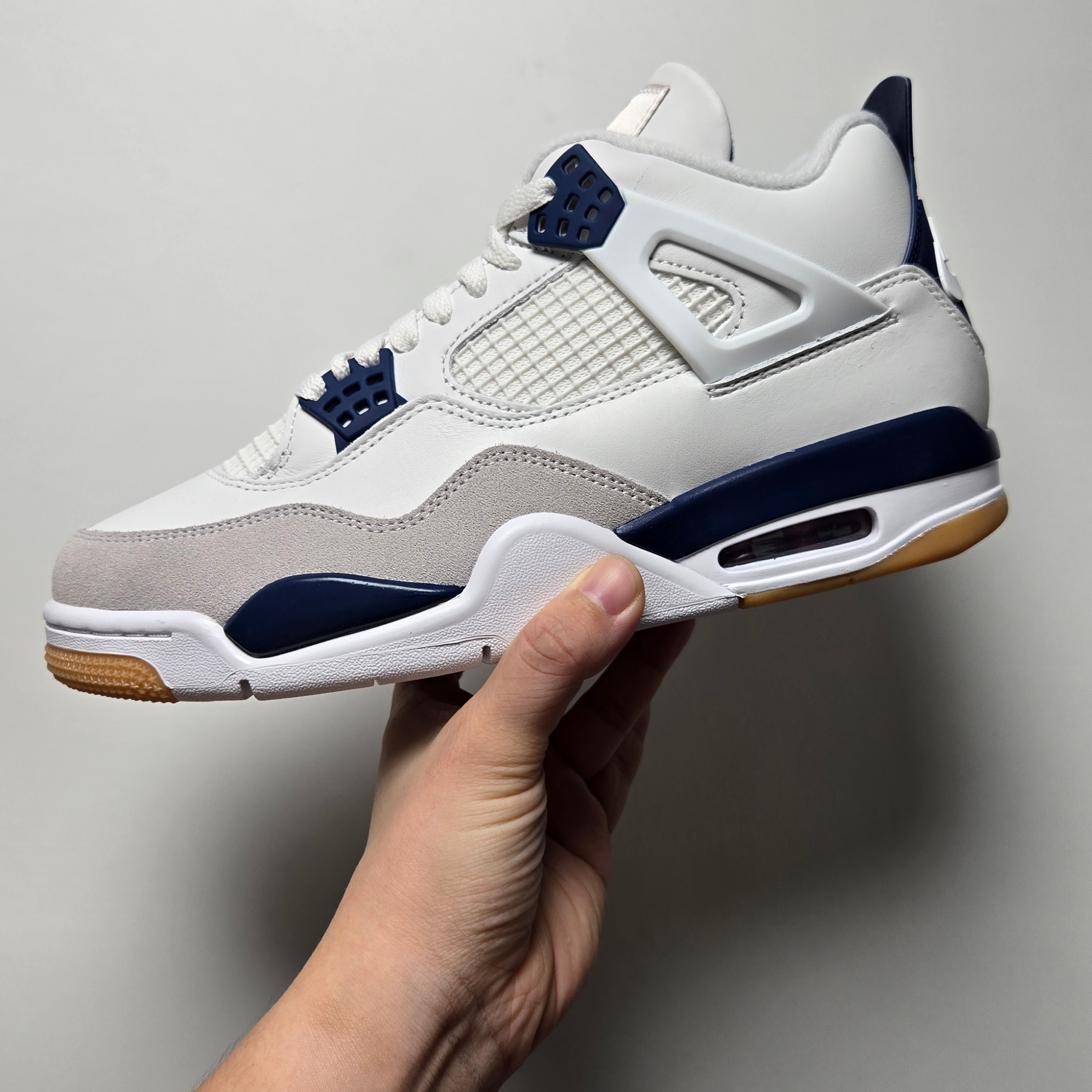 Jordan 4 x Nike SB Retro SP Navy 착용 스타일 - 1