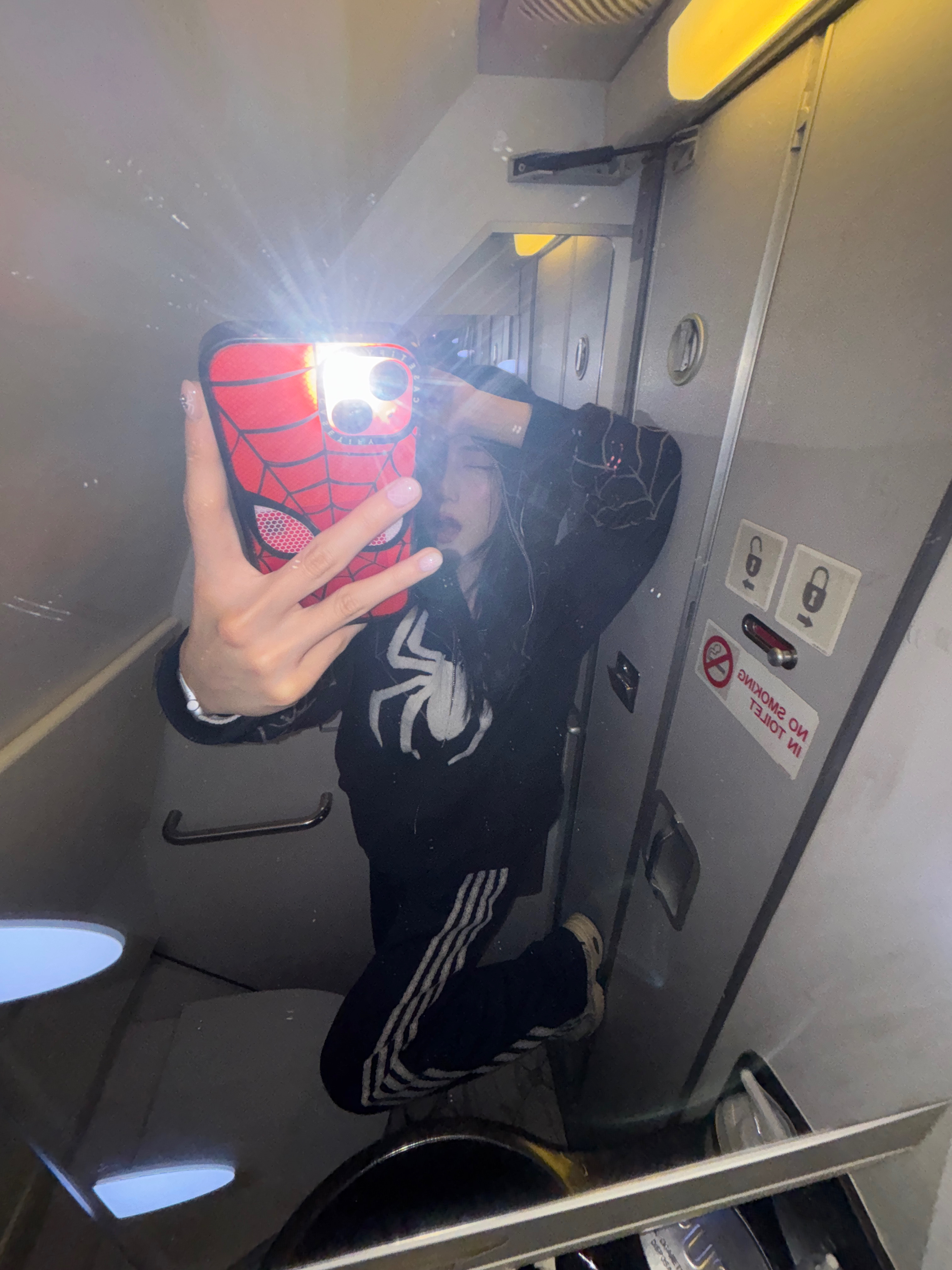 Kakazzy Full Zip Hoodie Spider Man Dark Blue 착용 스타일 - 1