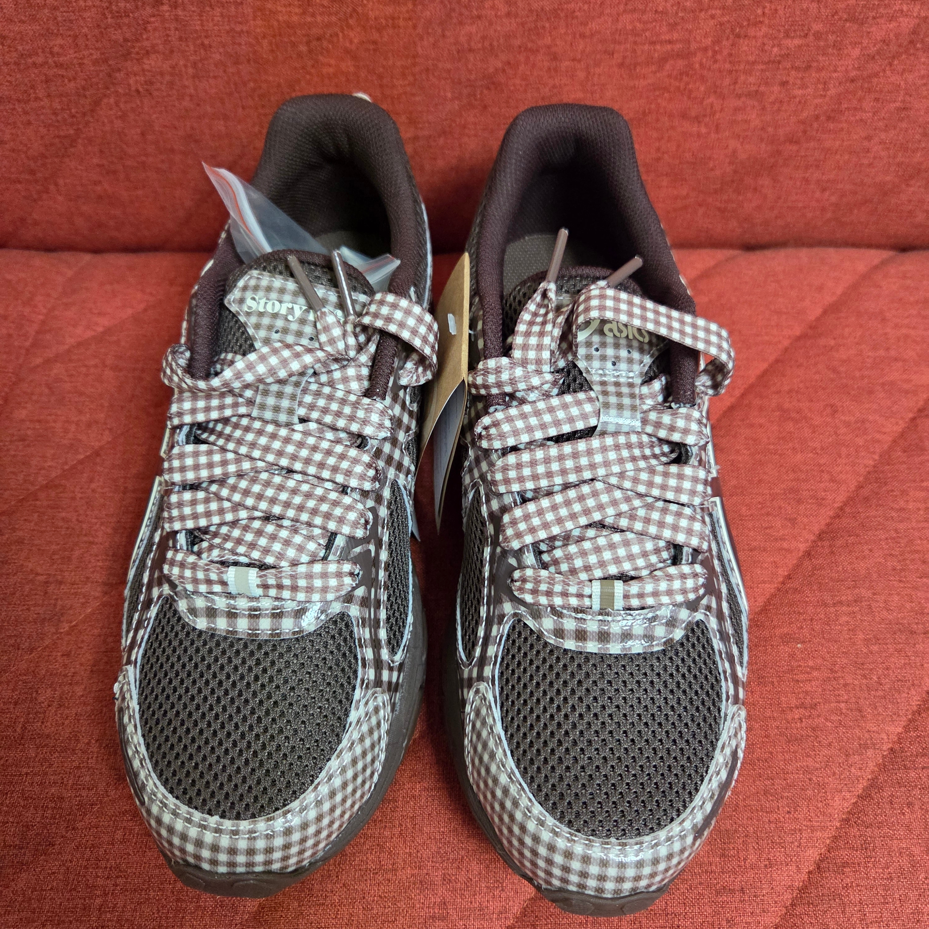 Asics x Story mfg. Gel-Venture 6 Reddish Brown 착용 스타일 - 2
