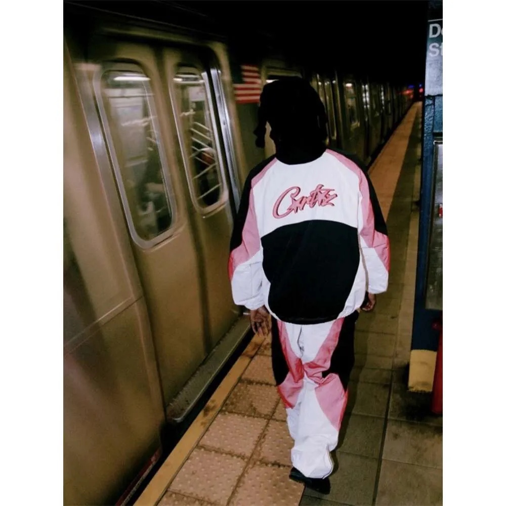 Corteiz Vertigo Shuku Jacket Black Red 착용 스타일