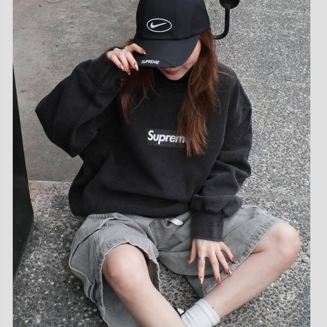 Supreme Washed Box Logo Crewneck Black - 25SS 착용 스타일 - 8