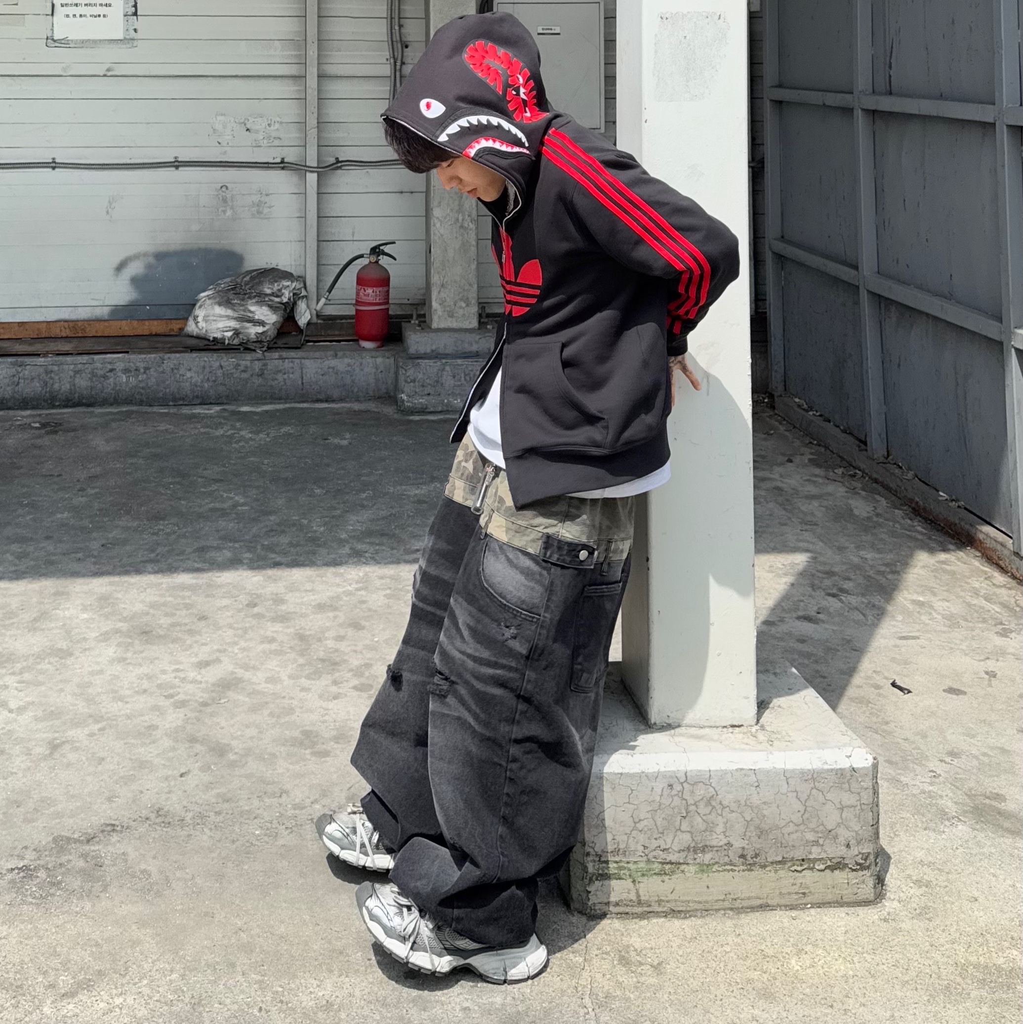 Adidas x BAPE Ultimate Shark Hoodie Black - KR Sizing, Adidas x BAPE Ultimate Shark Hoodie Black - US Sizing 착용 스타일 - 4
