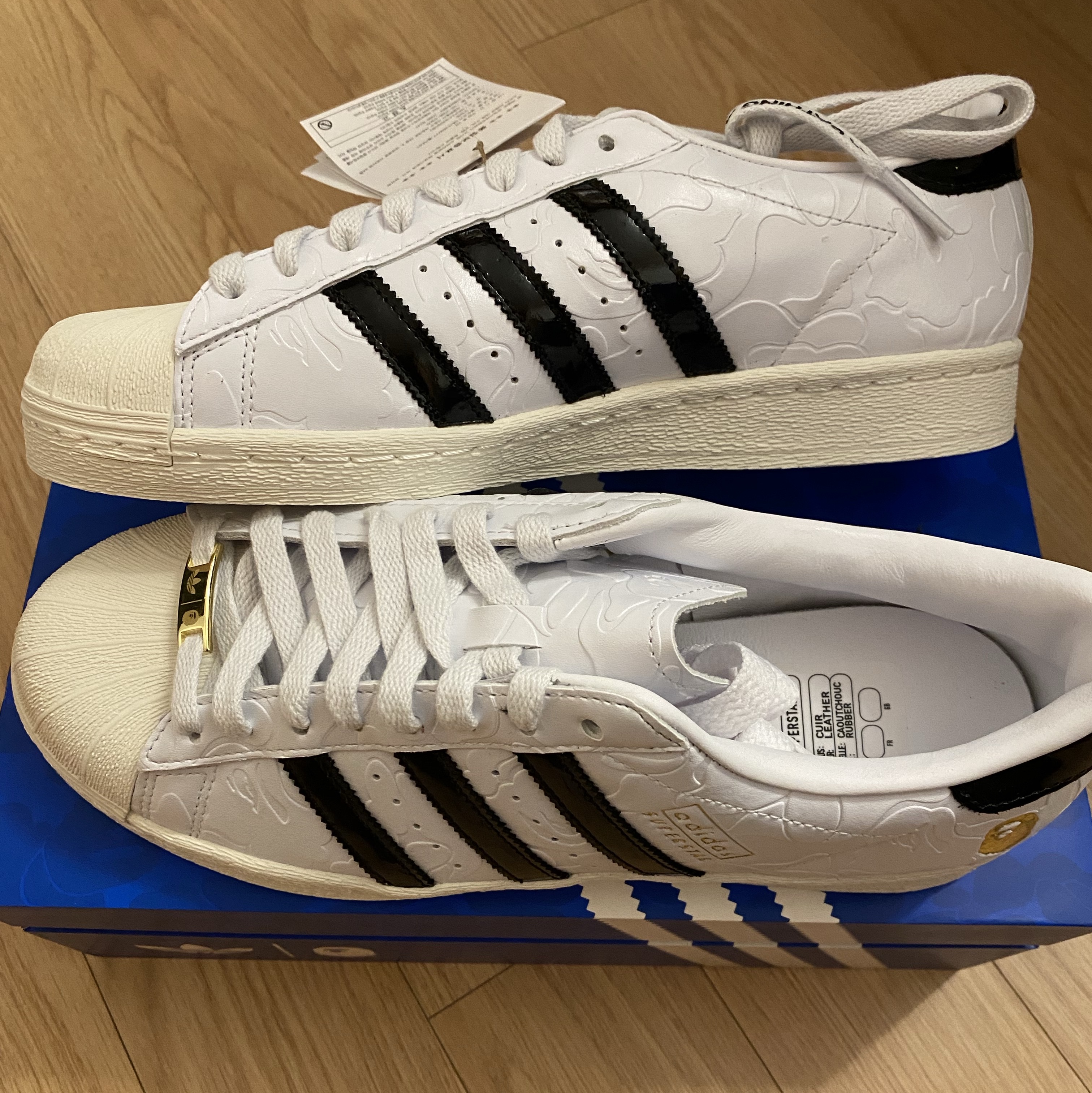 Adidas x BAPE Superstar Vintage Cloud White Core Black 착용 스타일