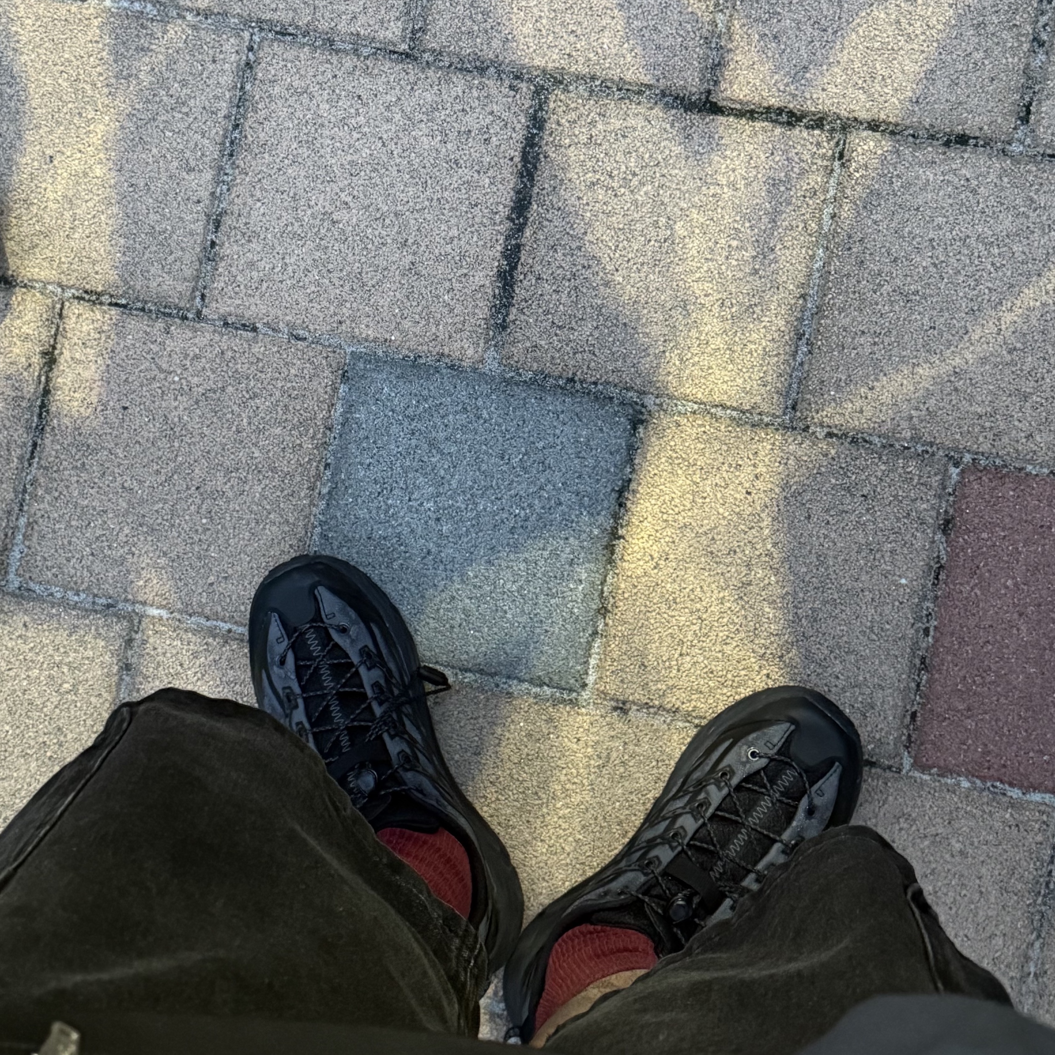 Hoka Mafate Three2 Tech Stealth Black 착용 스타일