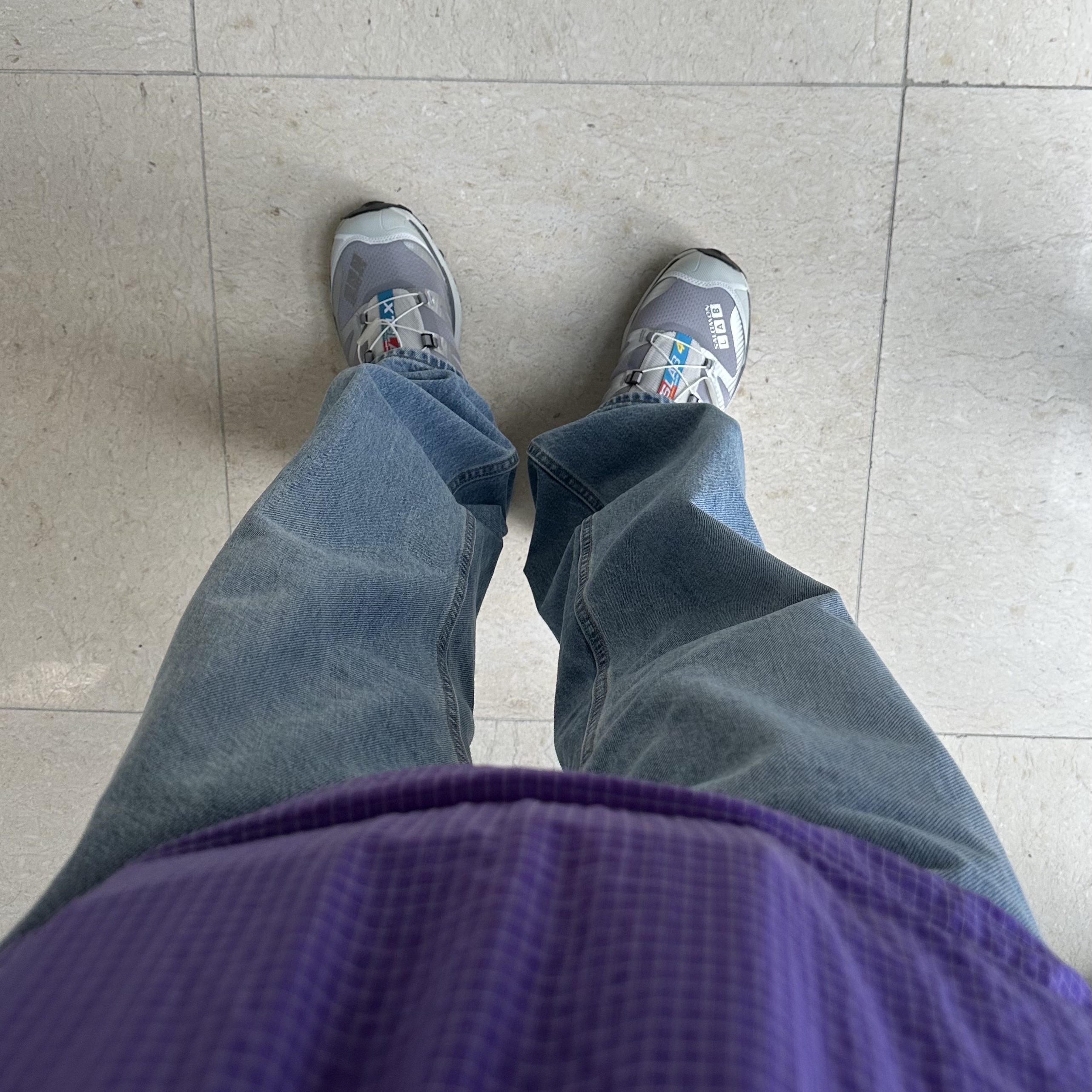Salomon XT-4 OG Sharkskin Dawn Blue 착용 스타일