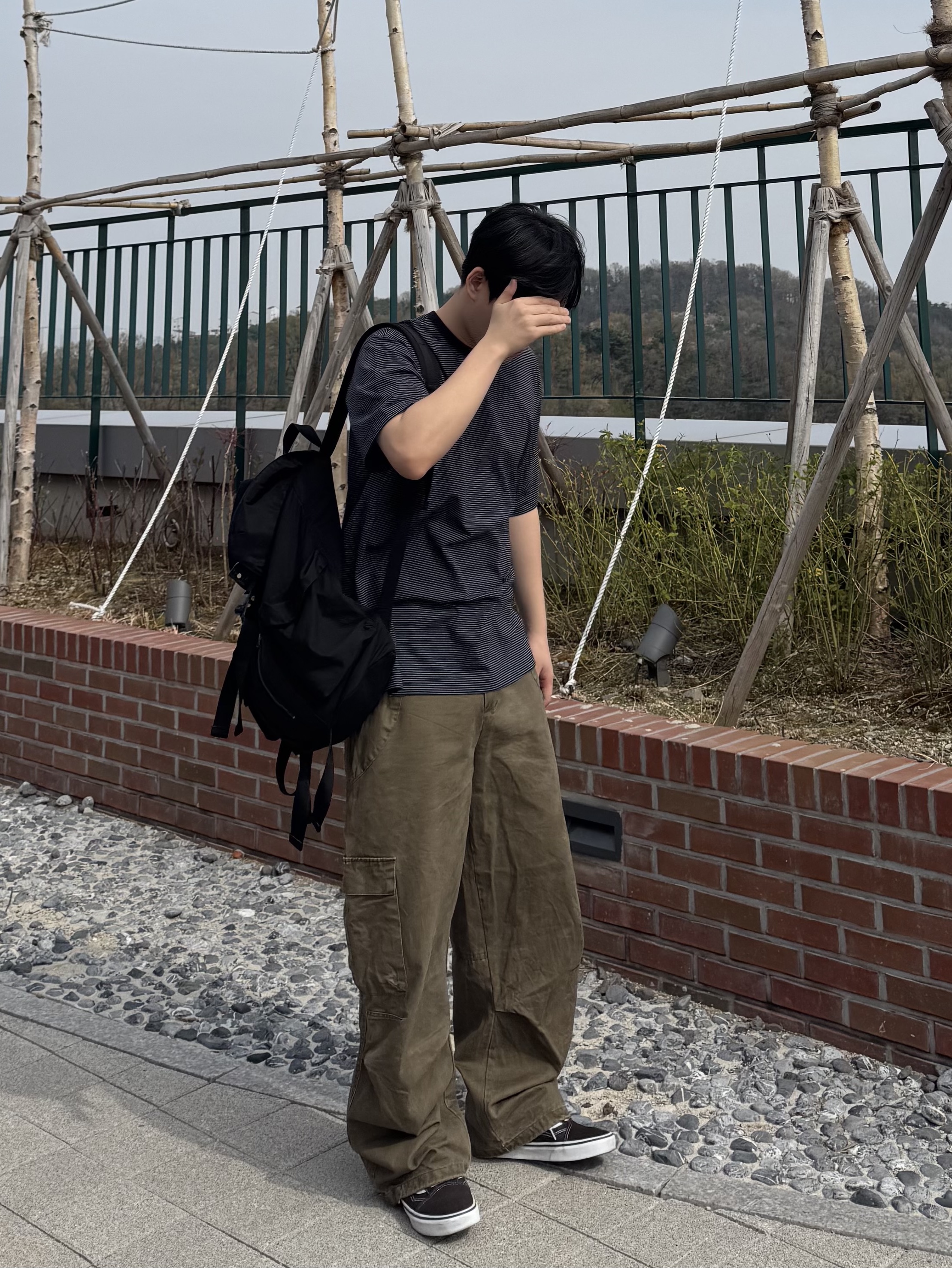 noun Washed Cargo Pants Khaki, Vans Vault OG Old Skool LX Black 착용 스타일 - 1