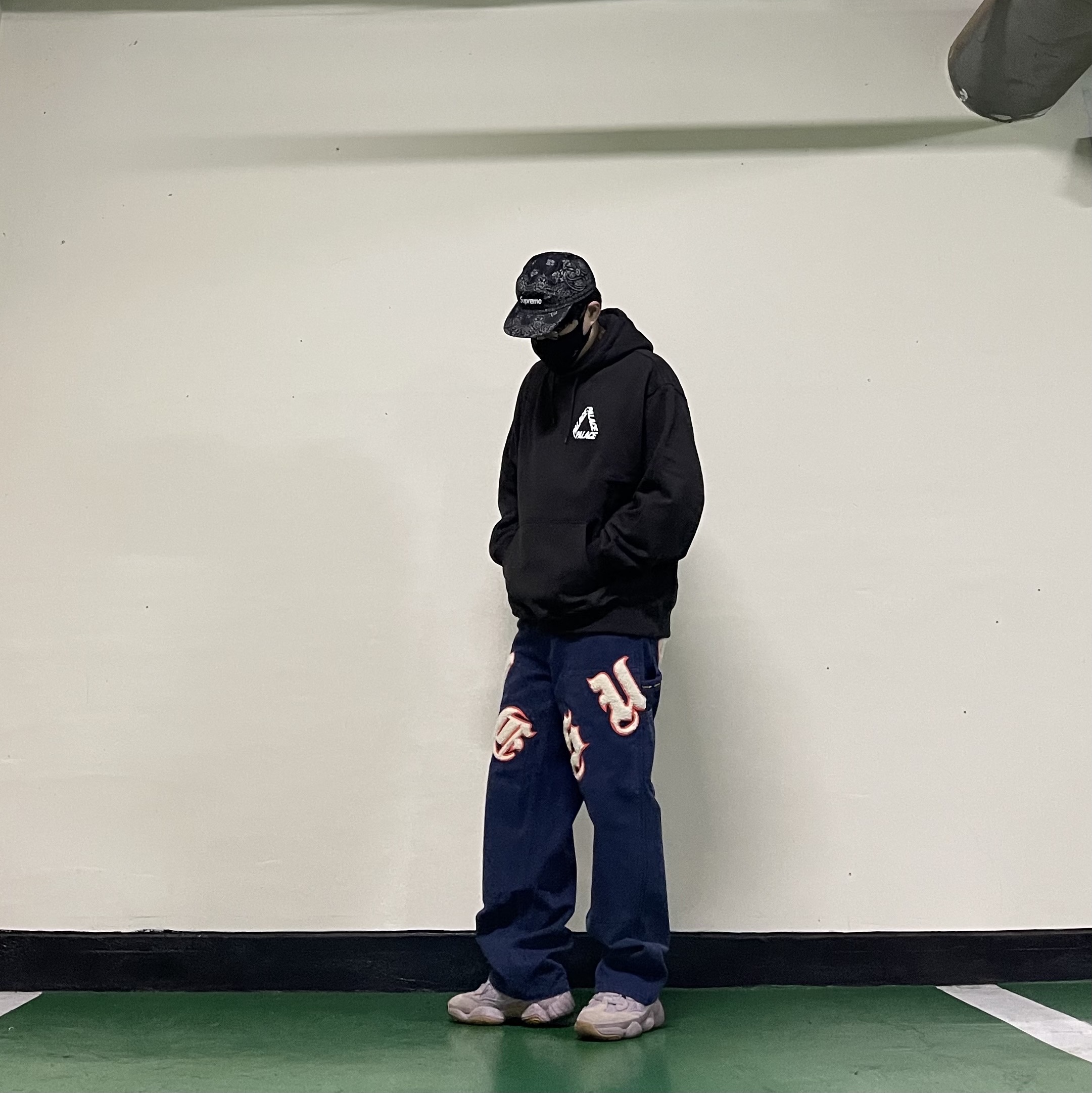 Supreme Old English Canvas Double Knee Painter Pant Navy - 25SS, Adidas Yeezy 500 Soft Vision 착용 스타일 - 7