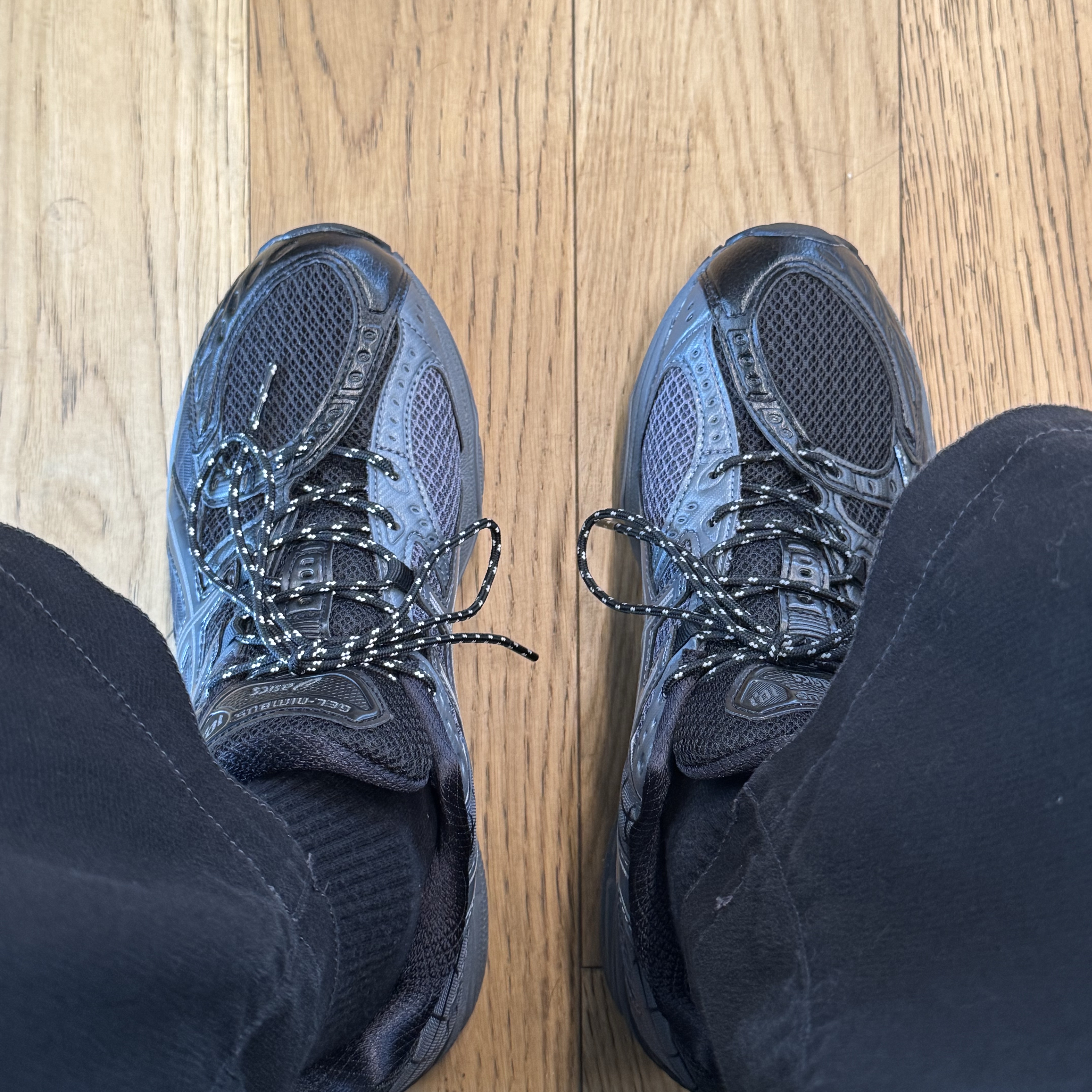 Asics x Haven Gel-Nimbus 10.1 Black 착용 스타일