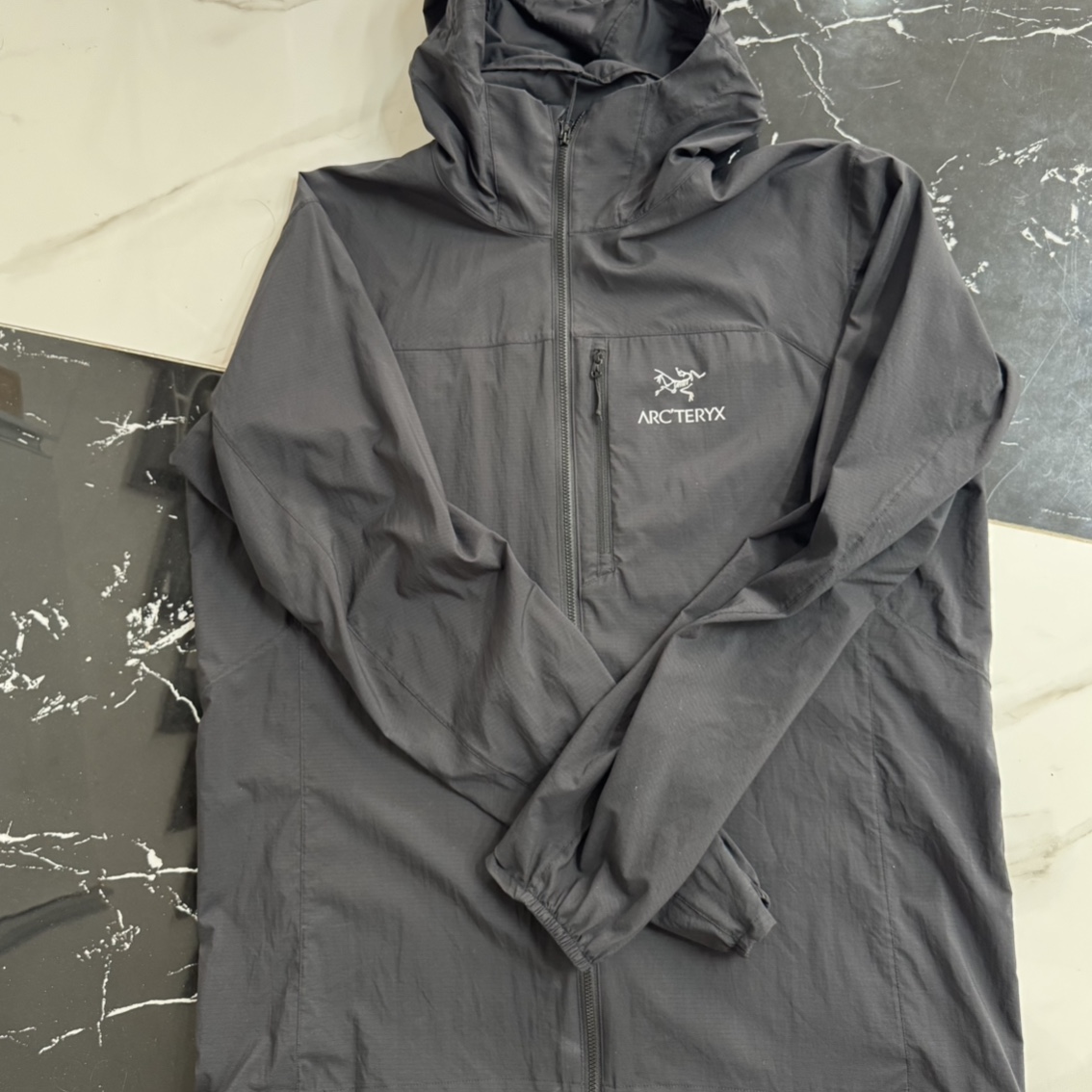 Arc'teryx Squamish Hoody Black 착용 스타일