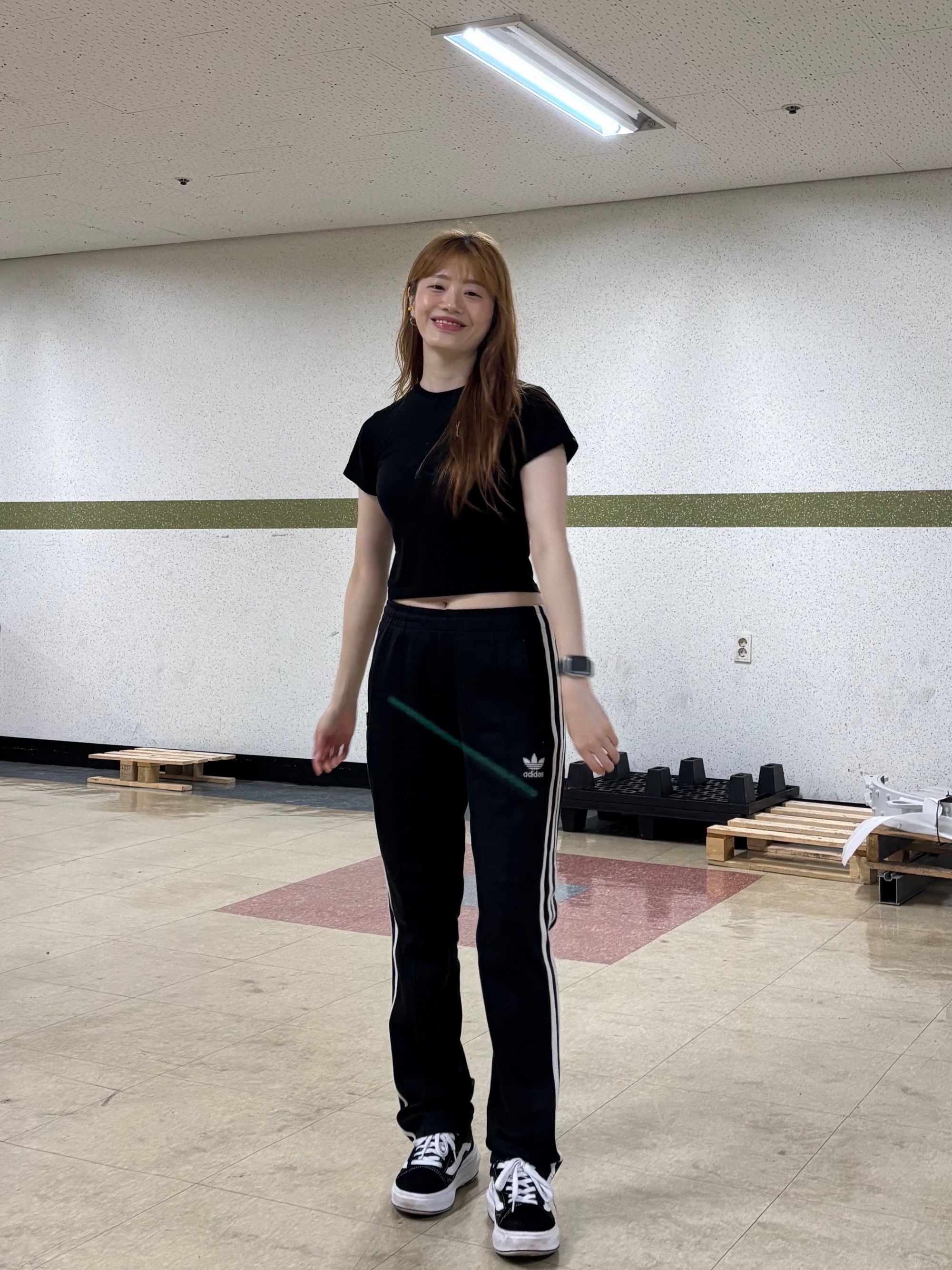 Adidas Modern Europa Track Pants Black - KR Sizing, Vans Old Skool Overt CC Black White 착용 스타일 - 5