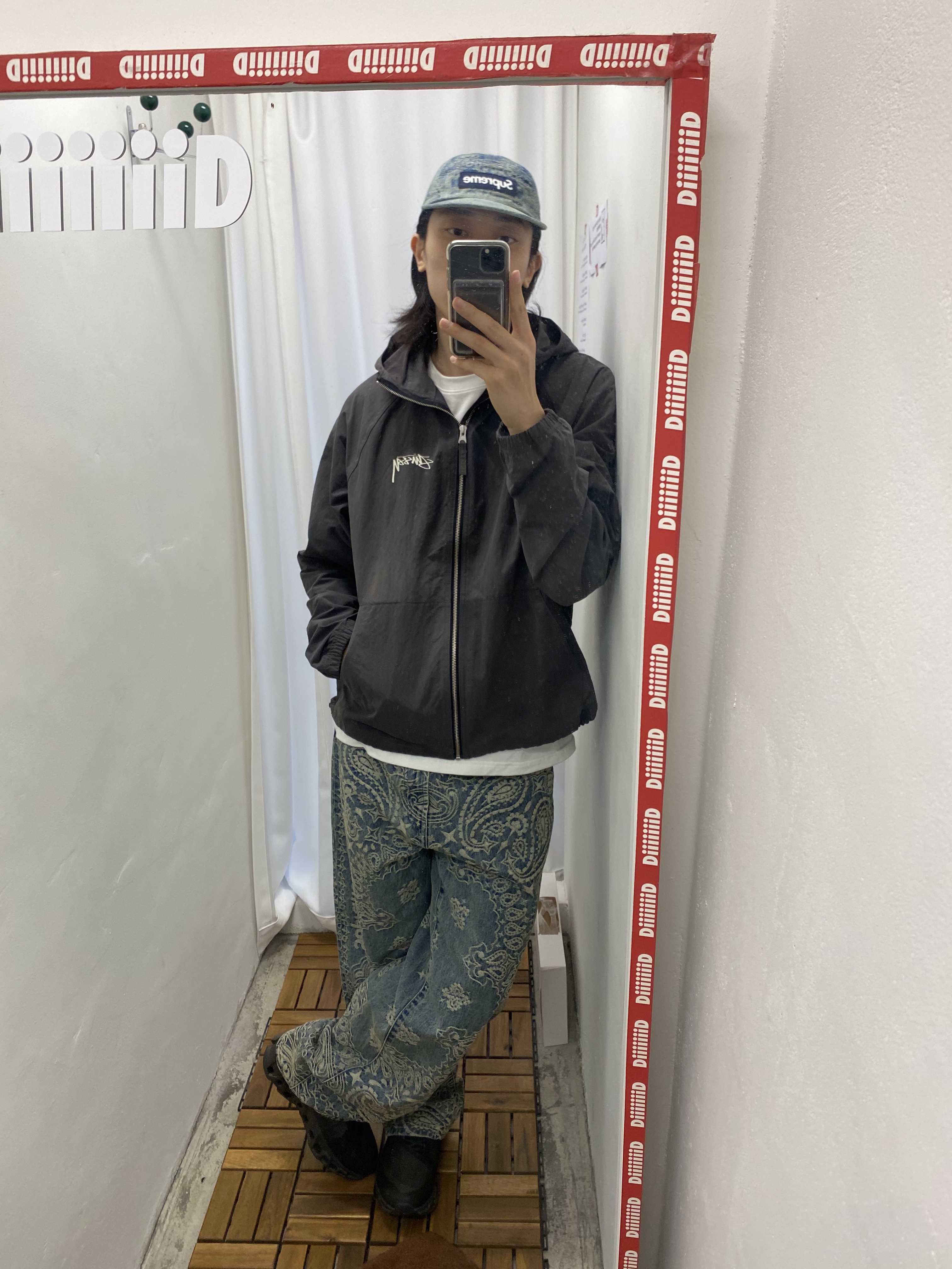 Supreme Bandana Jacquard Baggy Jean Blue - 25SS, Supreme Bandana Jacquard Denim Camp Cap Blue - 25SS 착용 스타일 - 3
