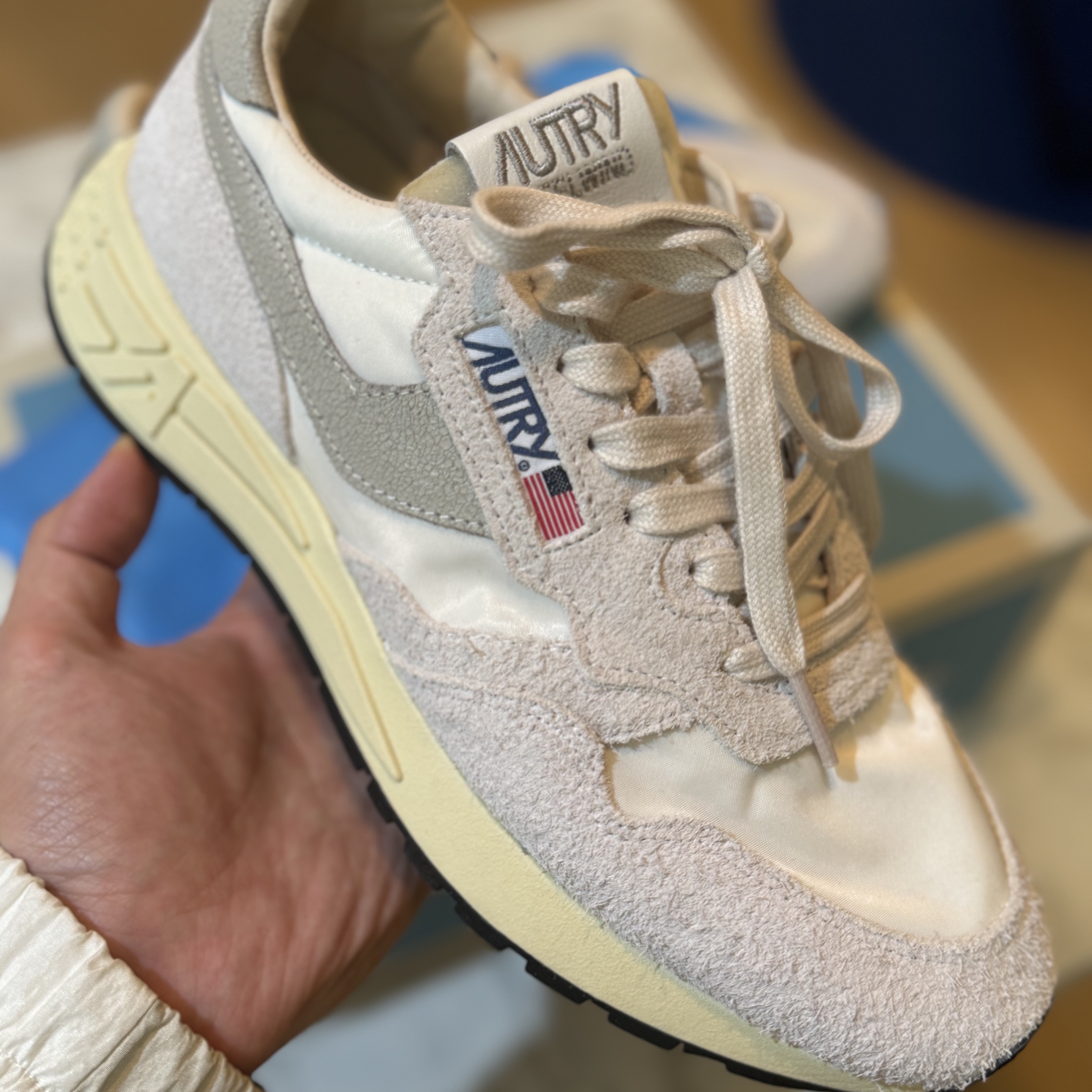 Autry Reelwind Low Nylon Suede Sneakers White 착용 스타일