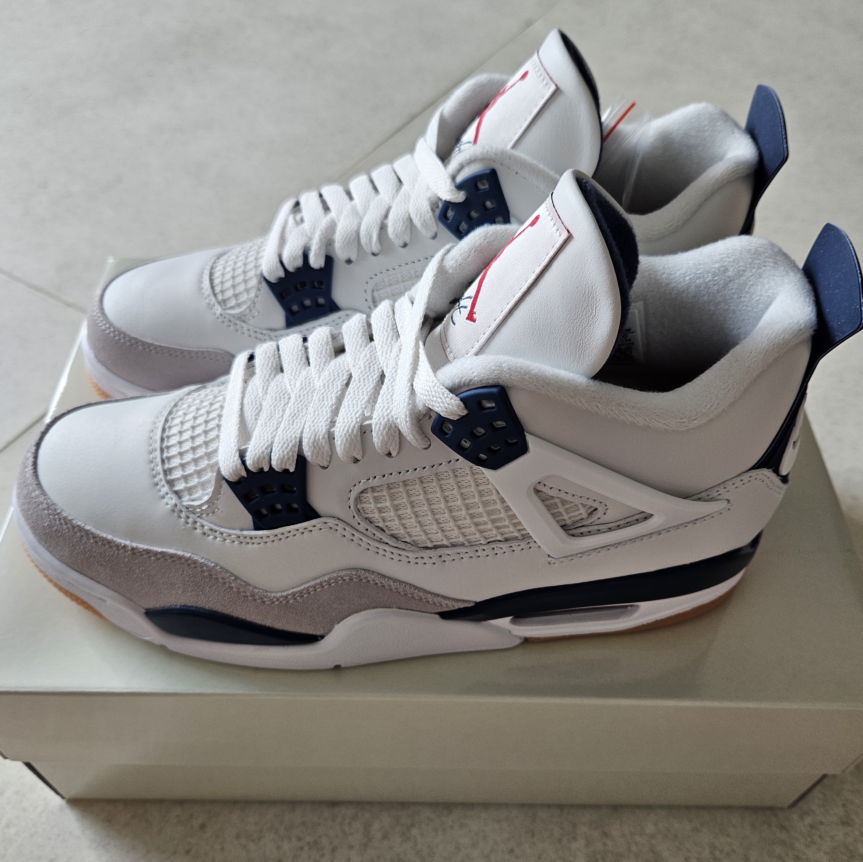 Jordan 4 x Nike SB Retro SP Navy 착용 스타일 - 2