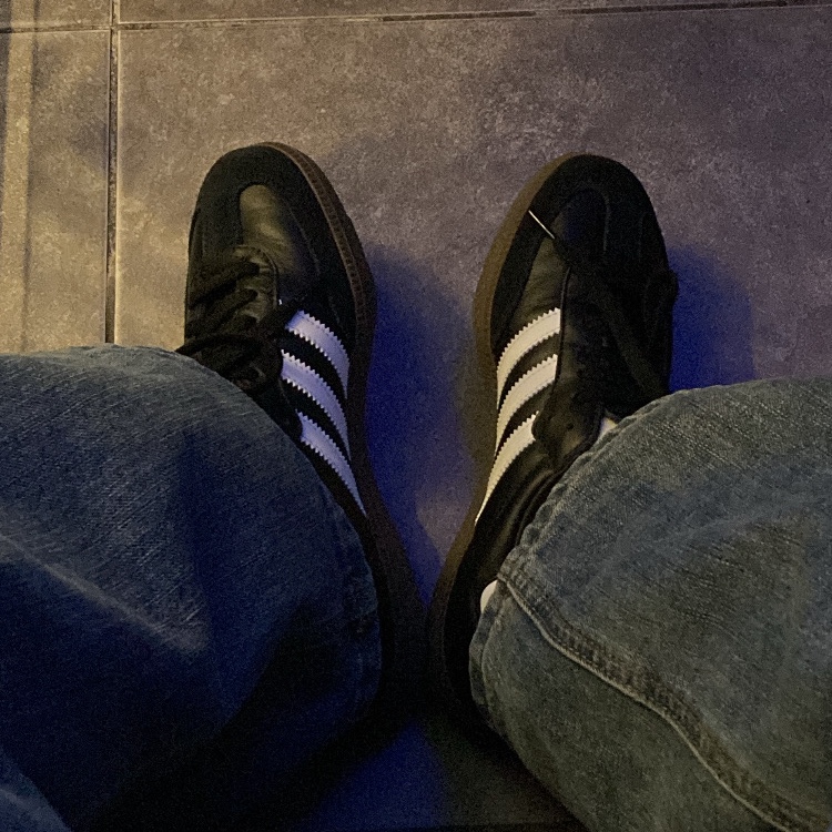 Adidas Samba OG Black White Gum 착용 스타일