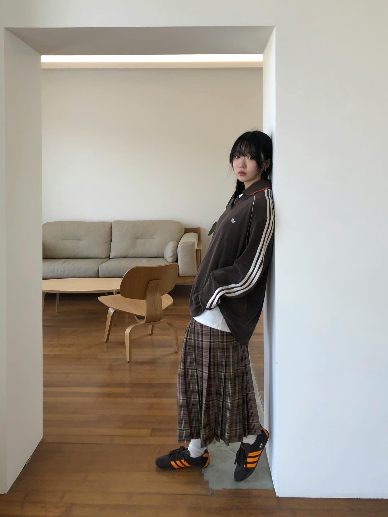 (W) Adidas Tokyo Dark Brown Orange, Adidas x Wales Bonner Towel Long Sleeve Dark Brown - US Sizing 착용 스타일 - 4