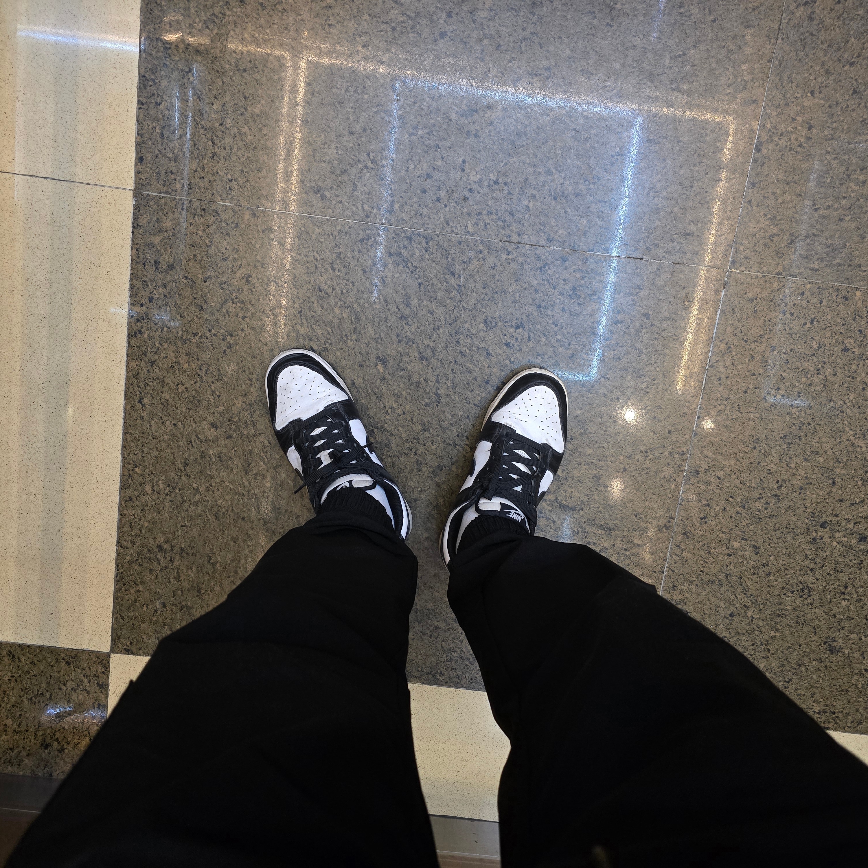Nike Dunk Low Retro Black 착용 스타일