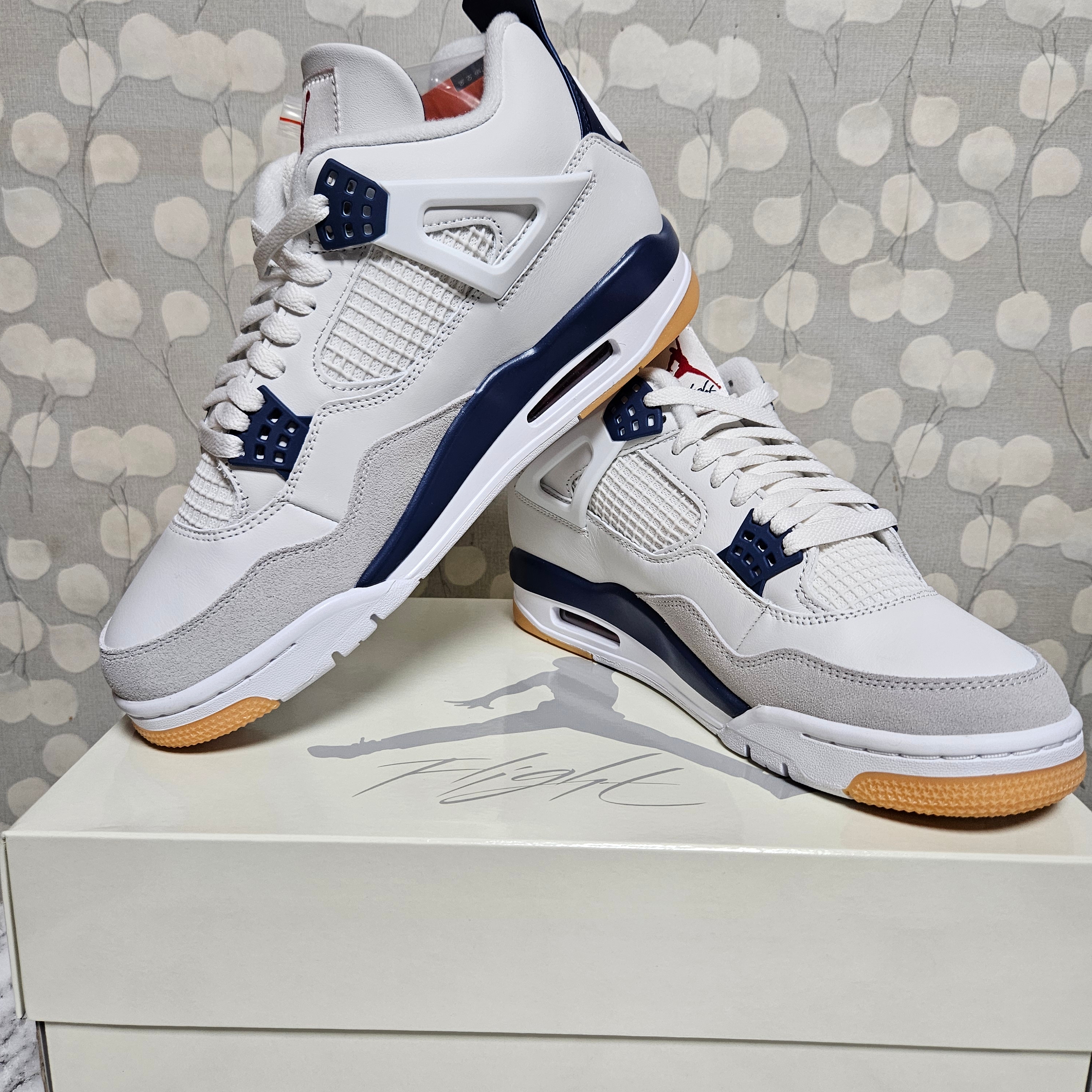 Jordan 4 x Nike SB Retro SP Navy 착용 스타일 - 4