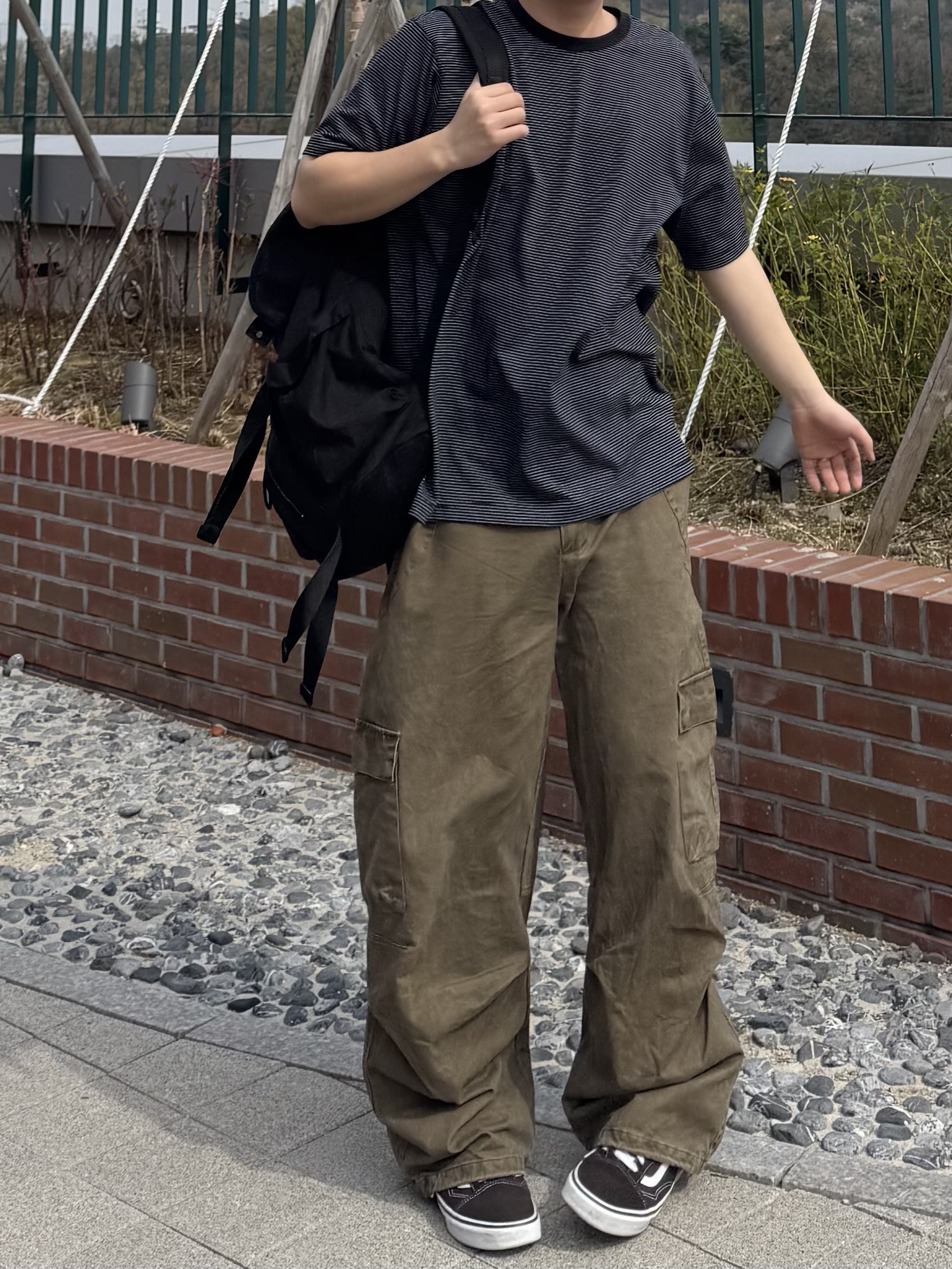 noun Washed Cargo Pants Khaki, Vans Vault OG Old Skool LX Black 착용 스타일 - 2