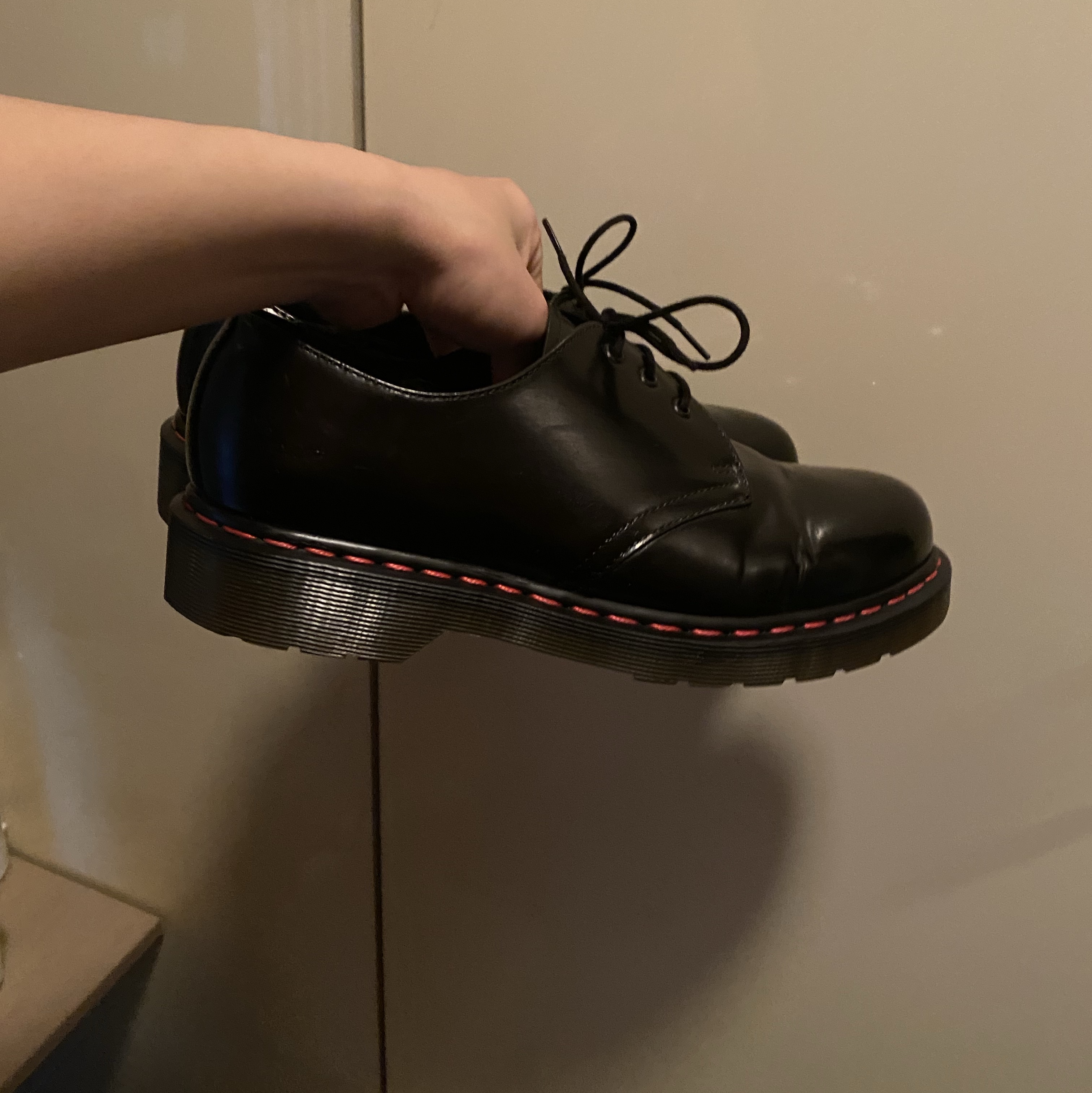Dr. Martens 1461 Smooth Black 착용 스타일 - 1