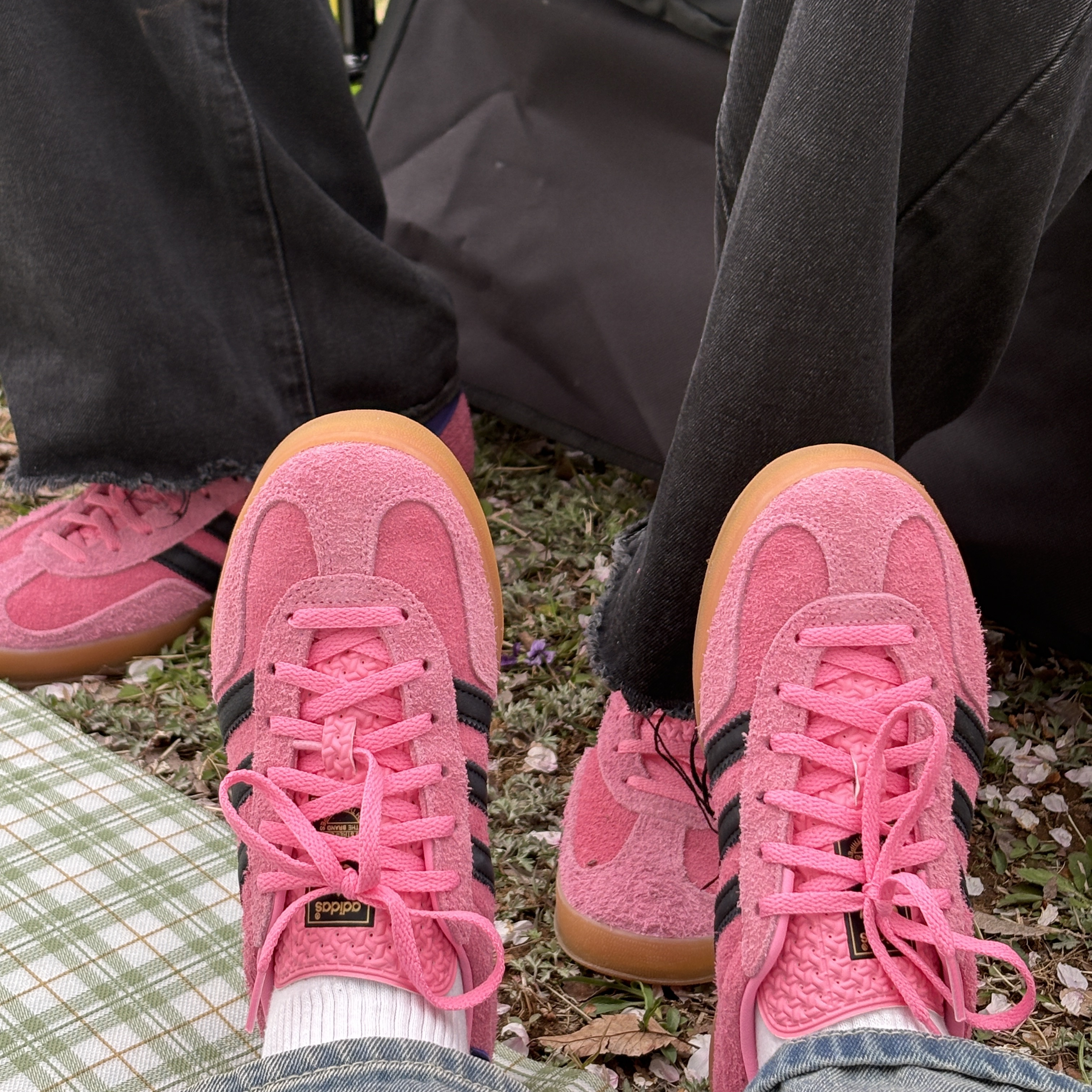 (W) Adidas Gazelle Indoor Bliss Pink 착용 스타일