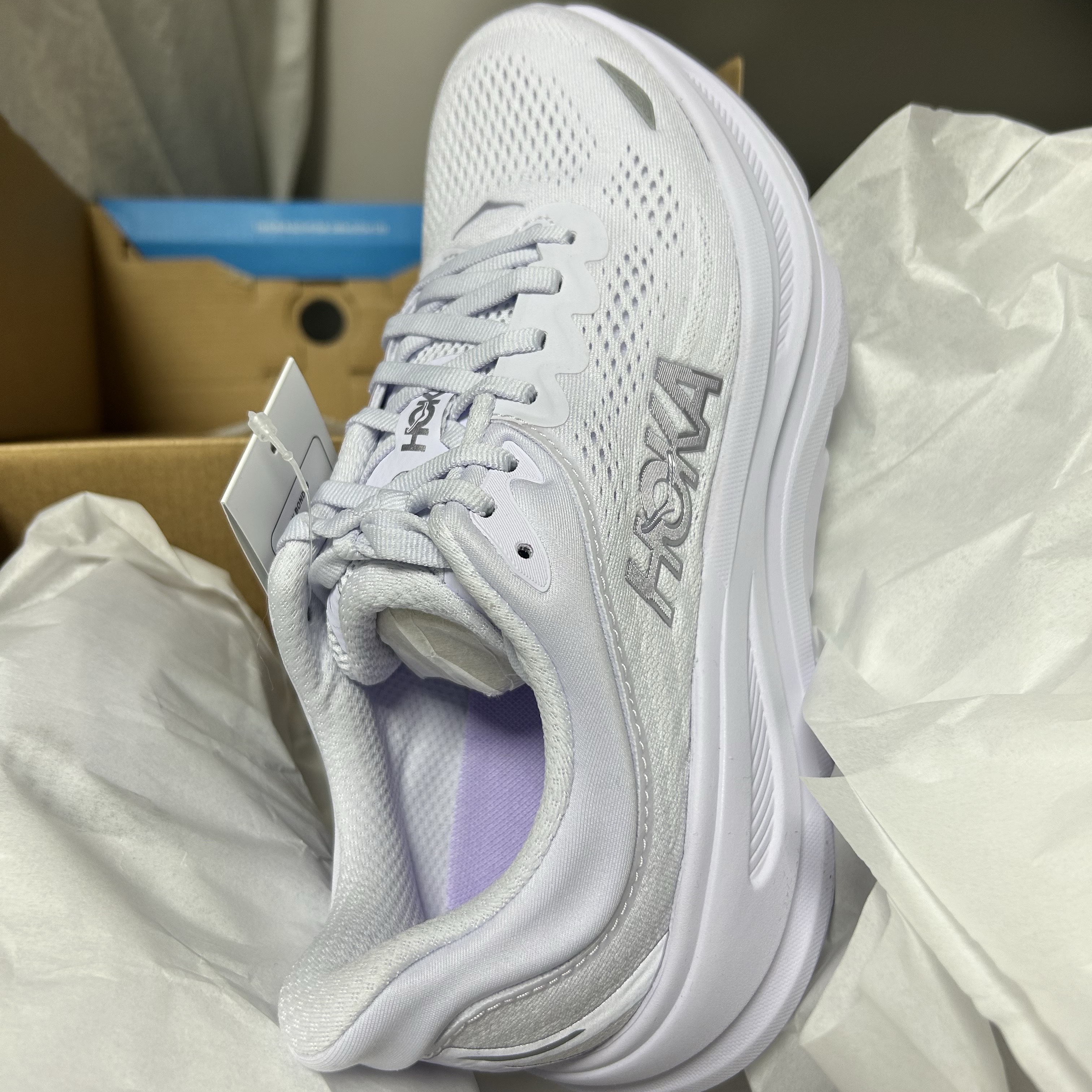(W) Hoka Bondi 9  Starlight Glow - Regular 착용 스타일 - 2