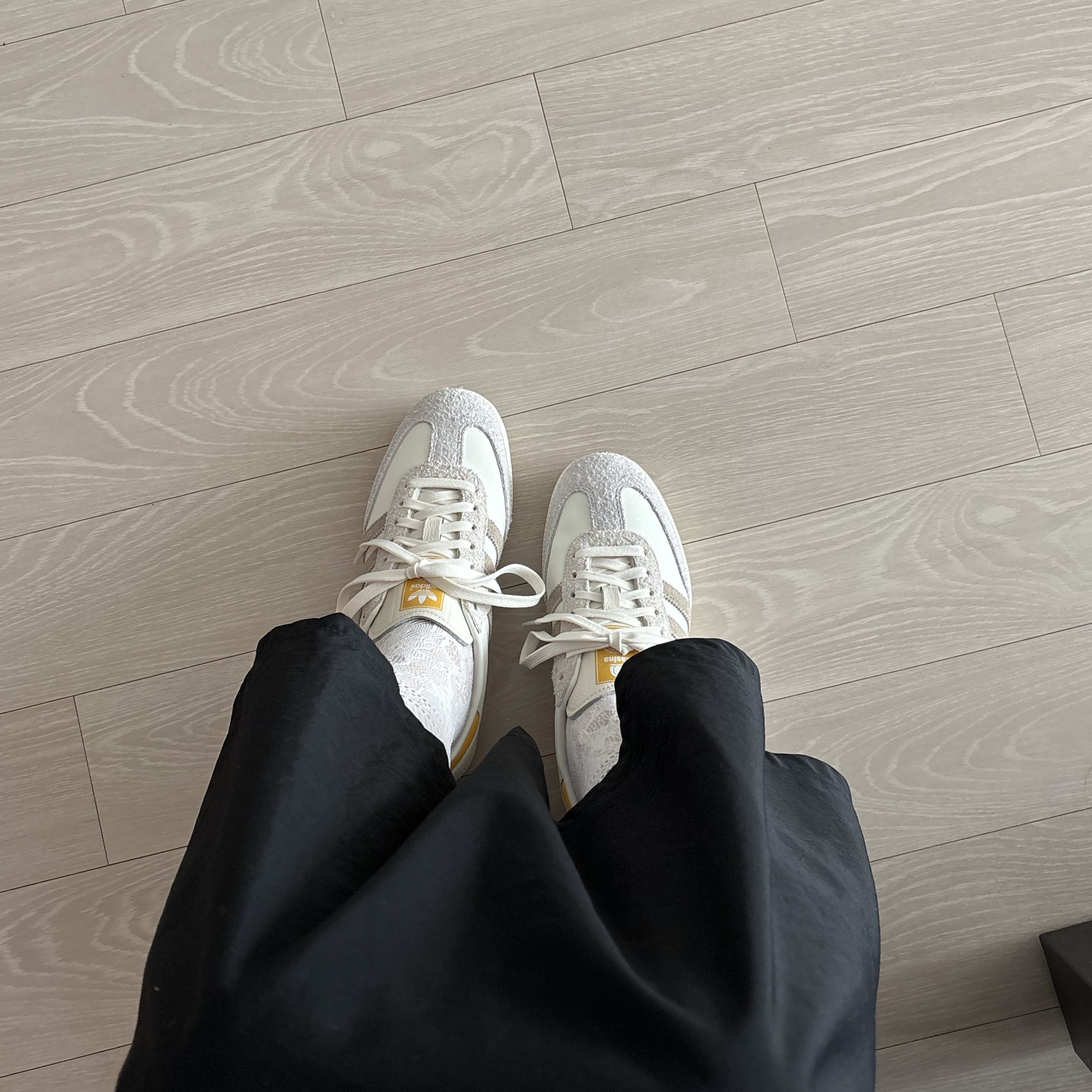 Adidas x Kasina Samba Consortium Cup Off White Trace Khaki 착용 스타일 - 2