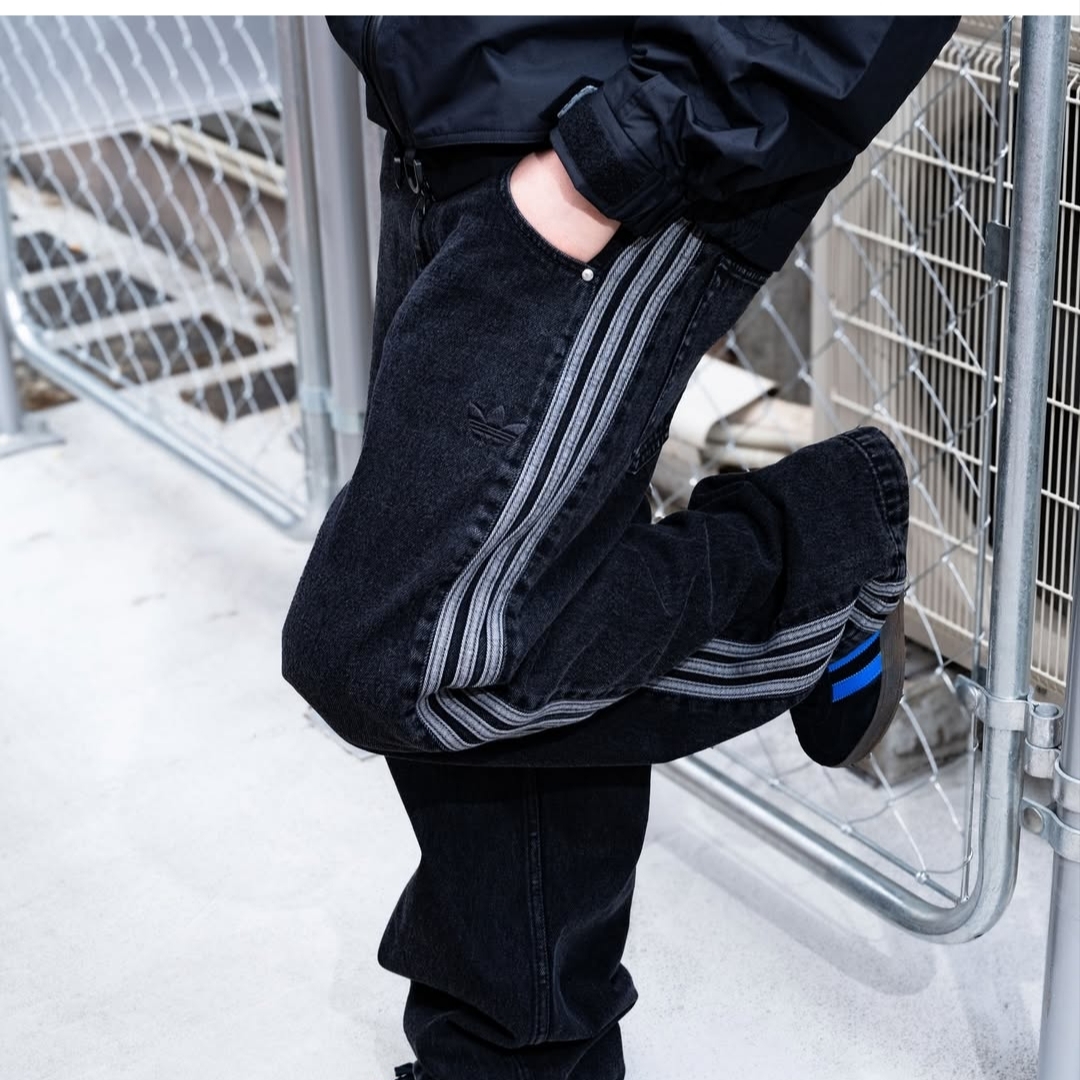 Adidas Adicolor Denim Firebird Pants True Black Denim - KR Sizing, Adidas Adicolor Denim Firebird Track Top True Black Denim  - KR Sizing 착용 스타일
