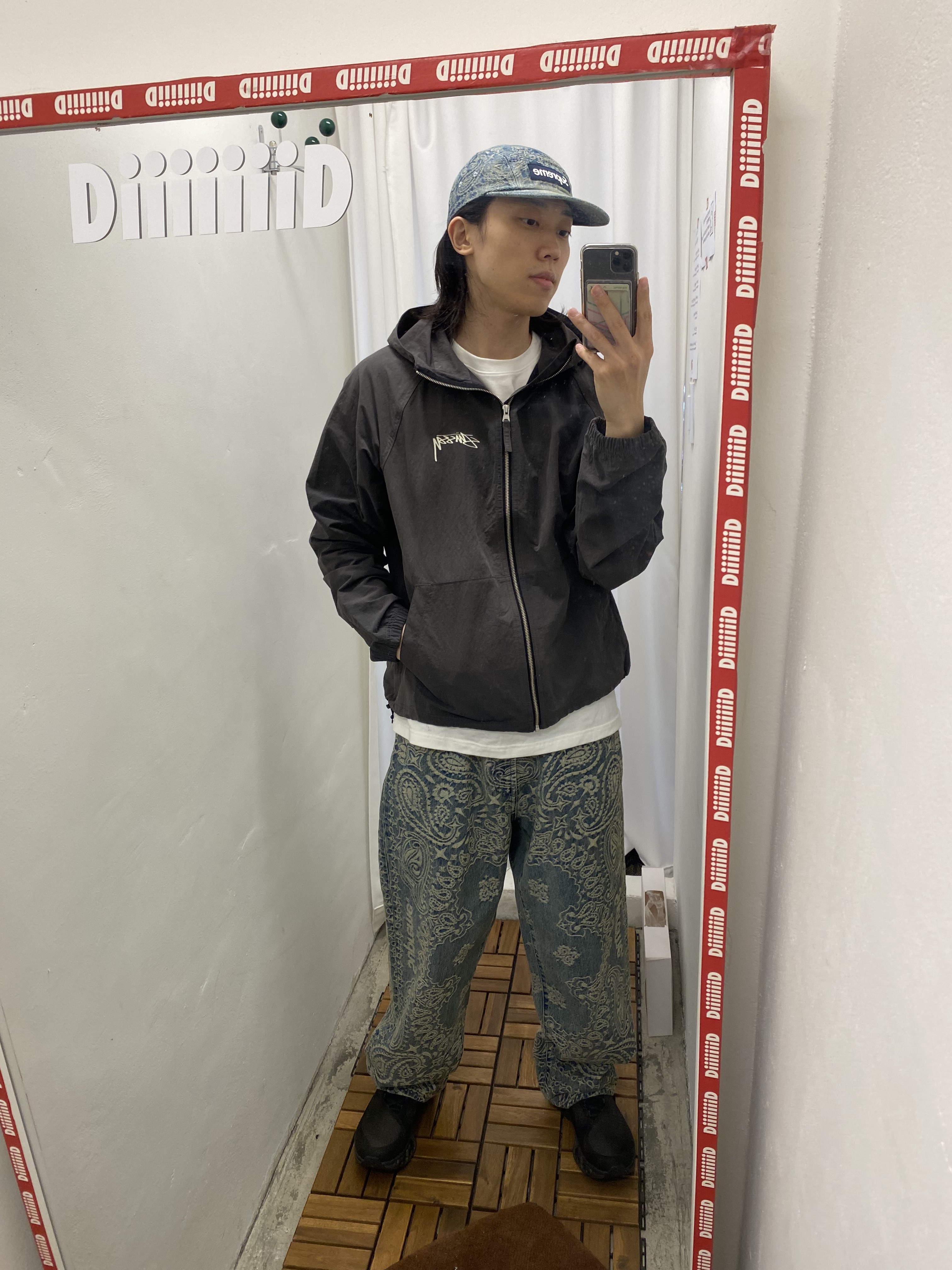 Supreme Bandana Jacquard Baggy Jean Blue - 25SS, Supreme Bandana Jacquard Denim Camp Cap Blue - 25SS 착용 스타일 - 2