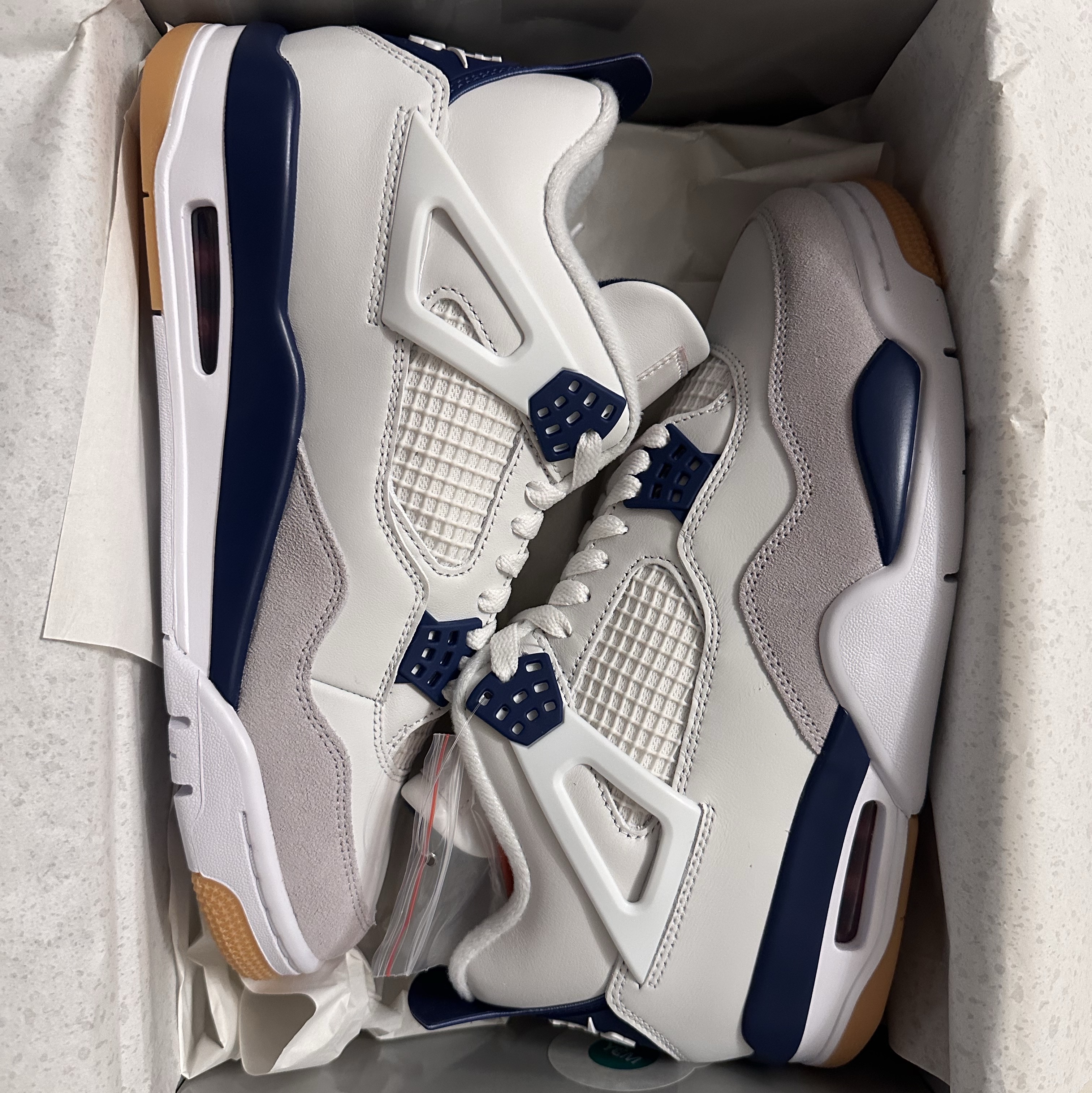 Jordan 4 x Nike SB Retro SP Navy 착용 스타일 - 2