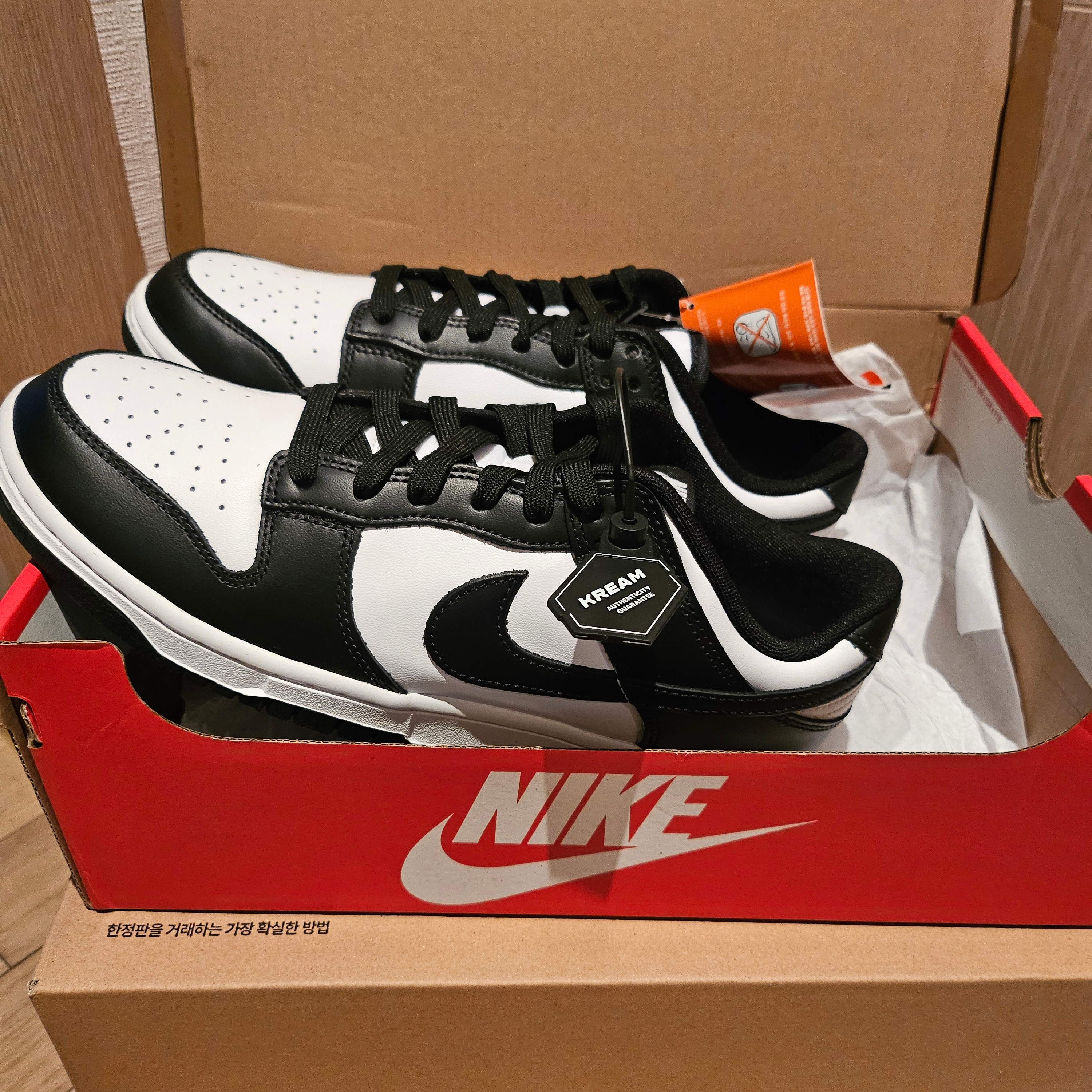 Nike Dunk Low Retro Black 착용 스타일