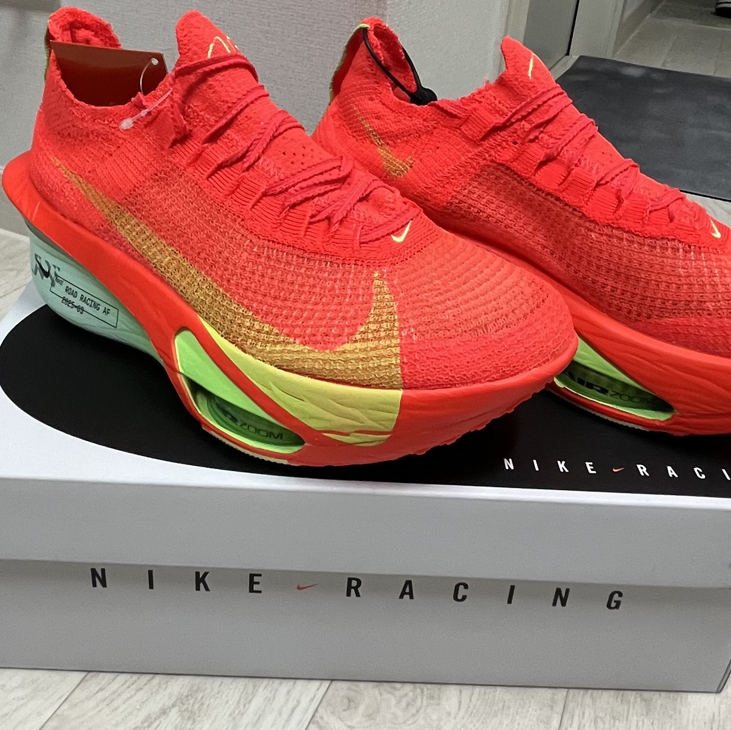 Nike Air Zoom Alphafly Next% 3 Bright Crimson Lime Blast 착용 스타일