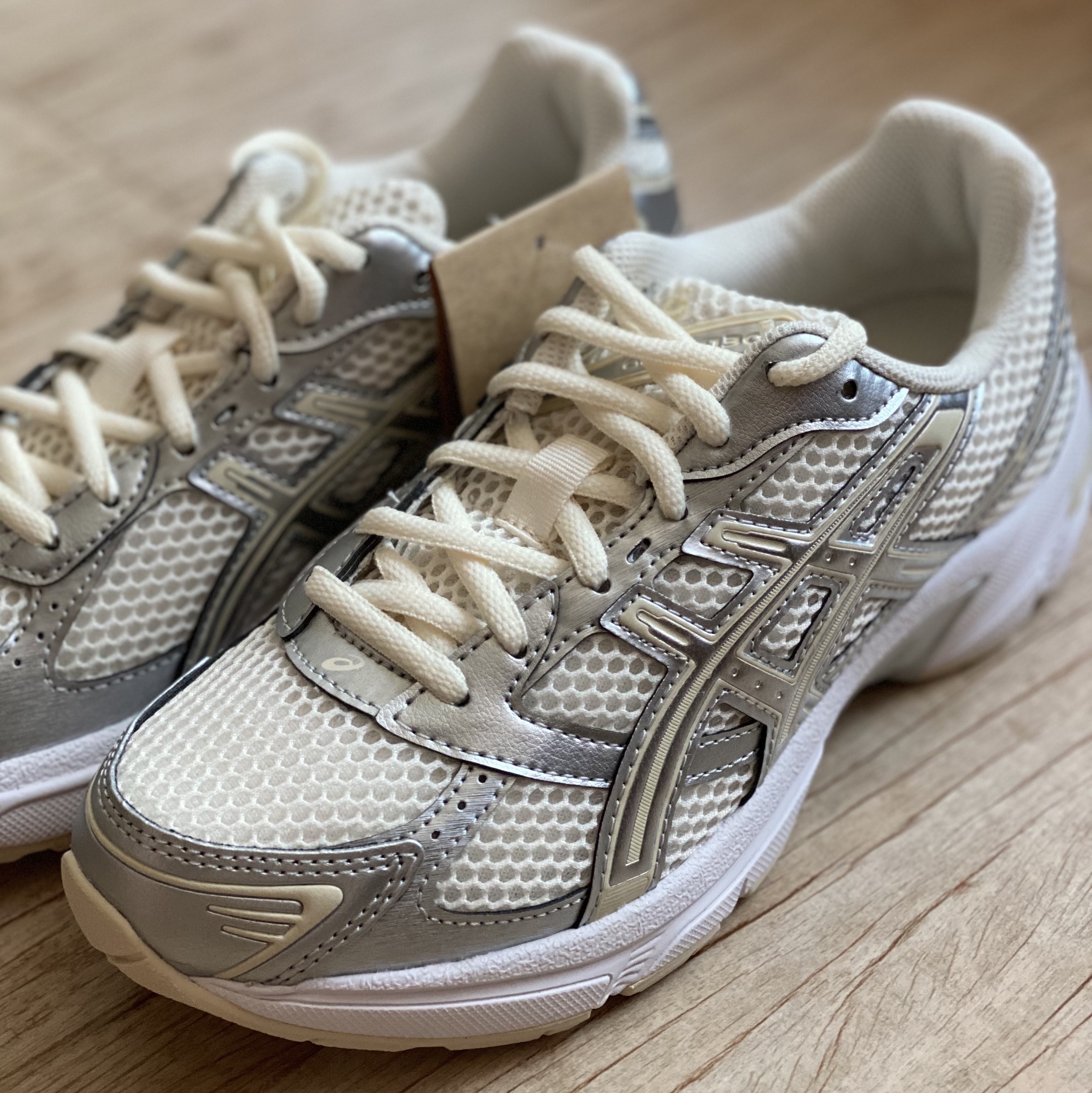 (W) Asics Gel-1130 Cream Pure Silver 착용 스타일