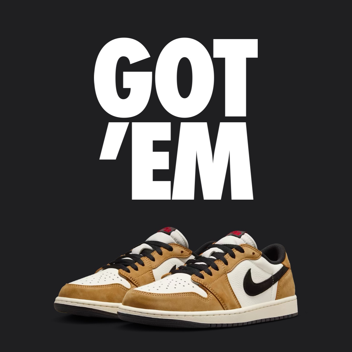 Jordan 1 Low OG Sail and Golden Harvest 착용 스타일
