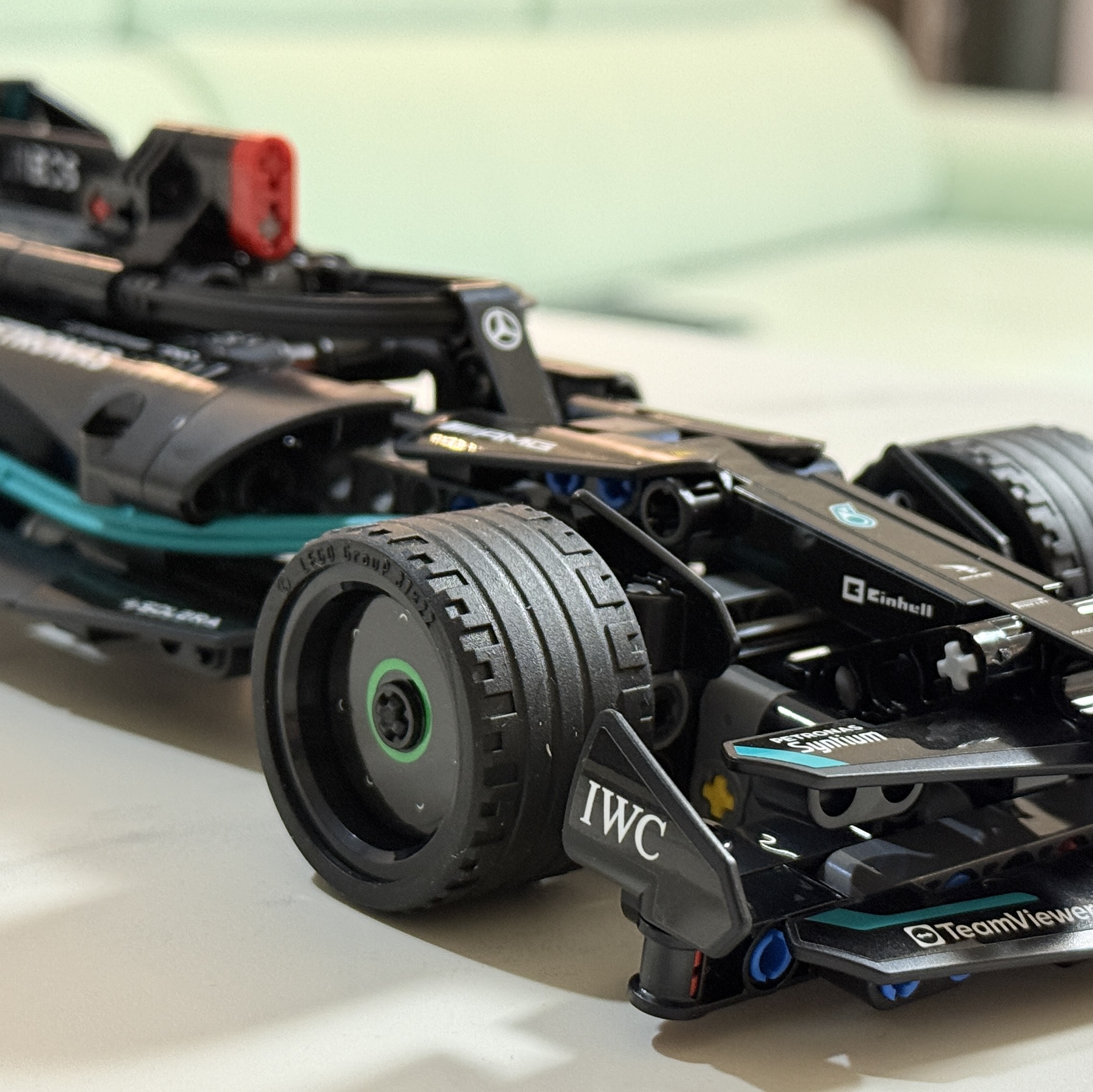 Lego Mercedes-AMG F1 W14 E Performance Pull-Back 착용 스타일