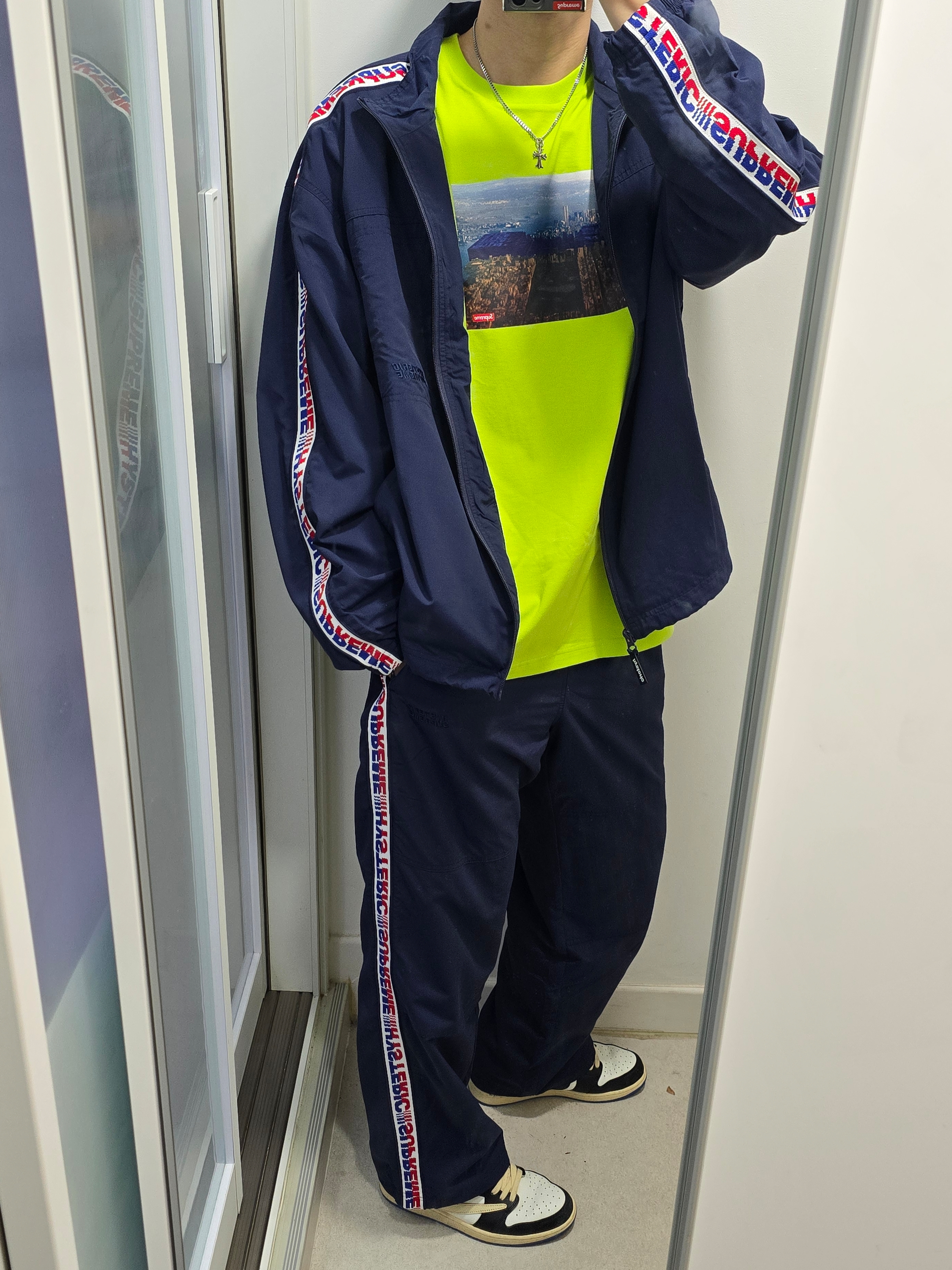 Supreme x Hysteric Glamour Track Jacket Navy - 24FW, Supreme x Hysteric Glamour Track Pant Navy - 24FW 착용 스타일