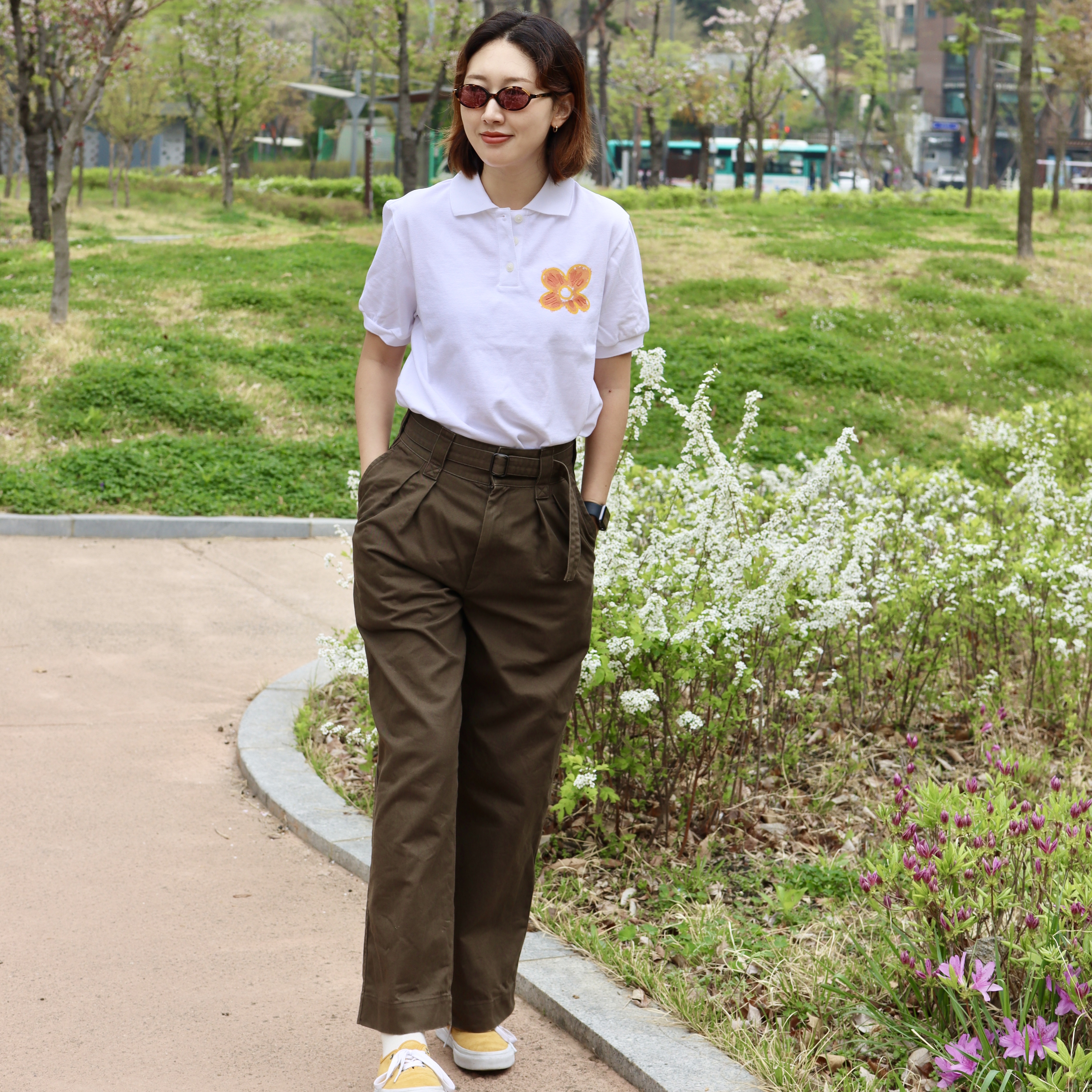 (W) Miu Miu Regard sunglasses Amaranth Lenses Honey Tortoiseshell Acetate Alternative fit 착용 스타일 - 4