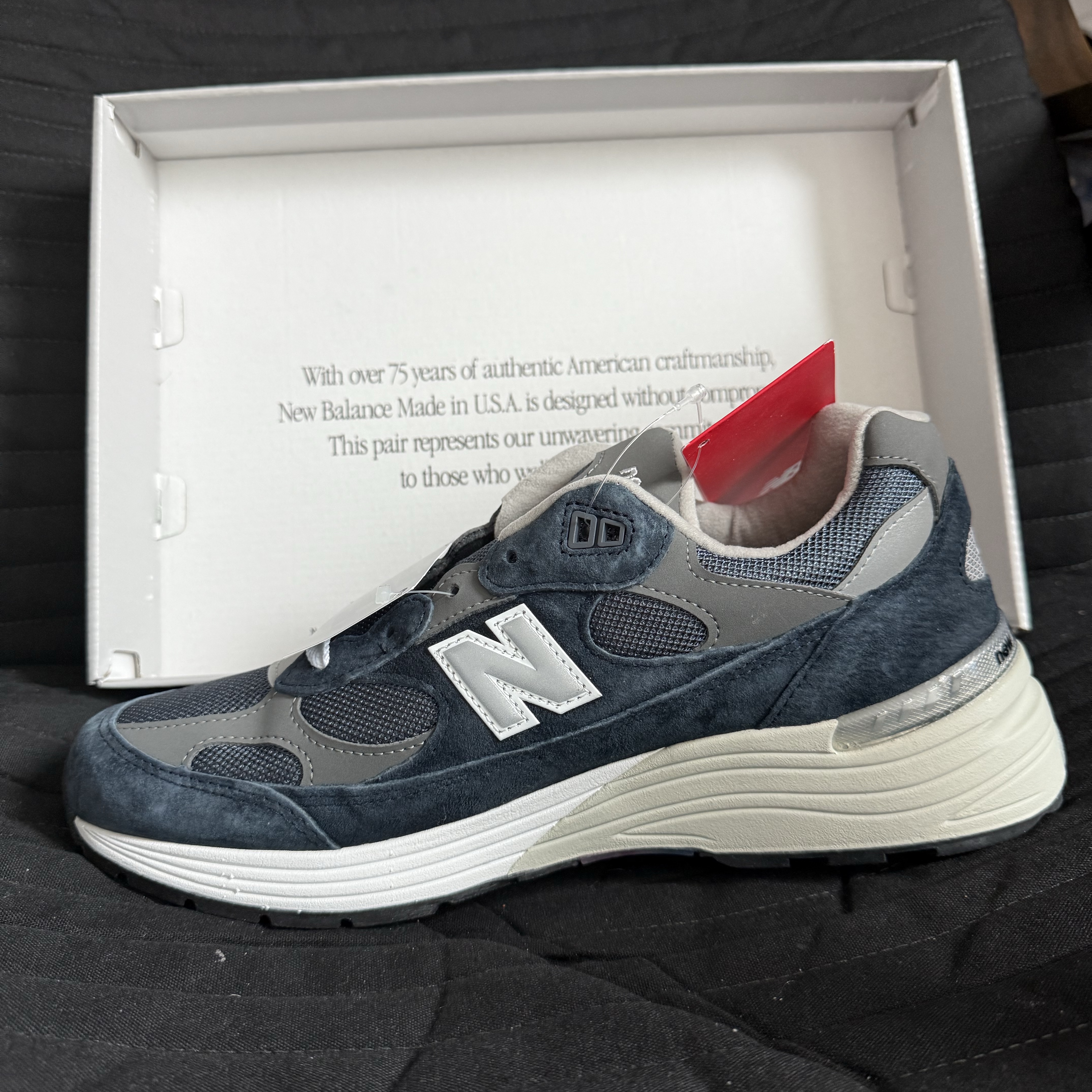 New Balance 992 Made in USA Core Navy 착용 스타일