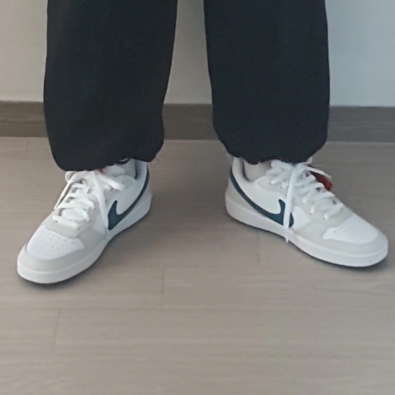 (GS) Nike Court Borough Low 2 SE Off White Green 착용 스타일