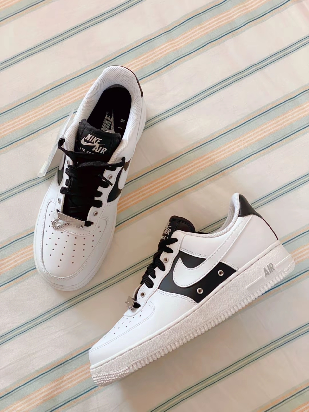 Nike Air Force 1 '07 PRM White Black 착용 스타일