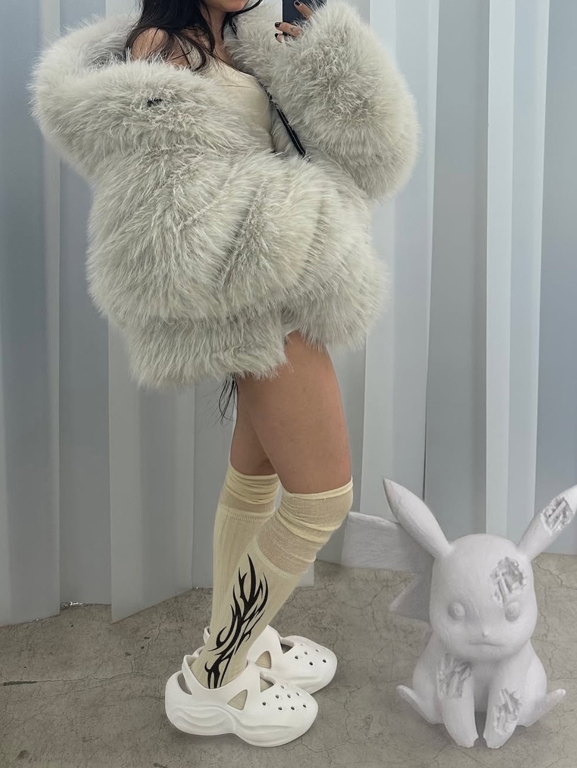 Crocs x Dingyun Zhang Diffuser Clog White 착용 스타일