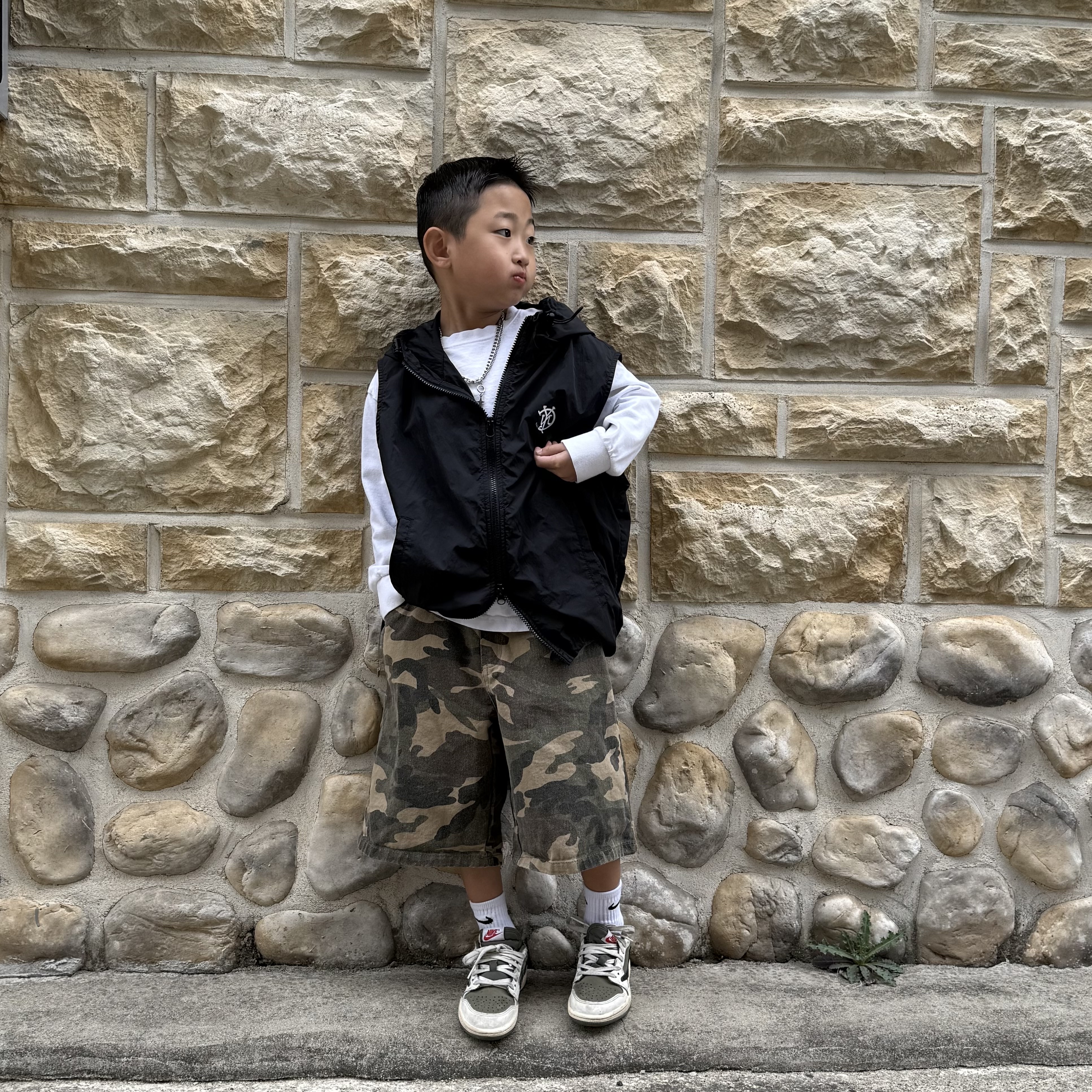 (PS) Jordan 1 x Travis Scott Retro Low OG SP Reverse Olive 착용 스타일 - 1