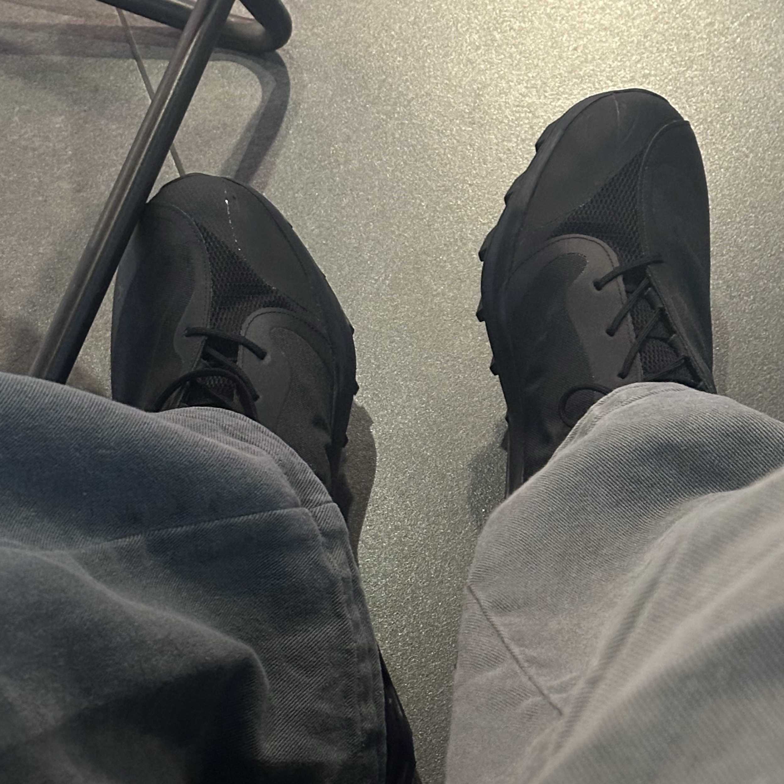 On Running x Post Archive Faction (Paf) Cloudventure Peak All Black 착용 스타일