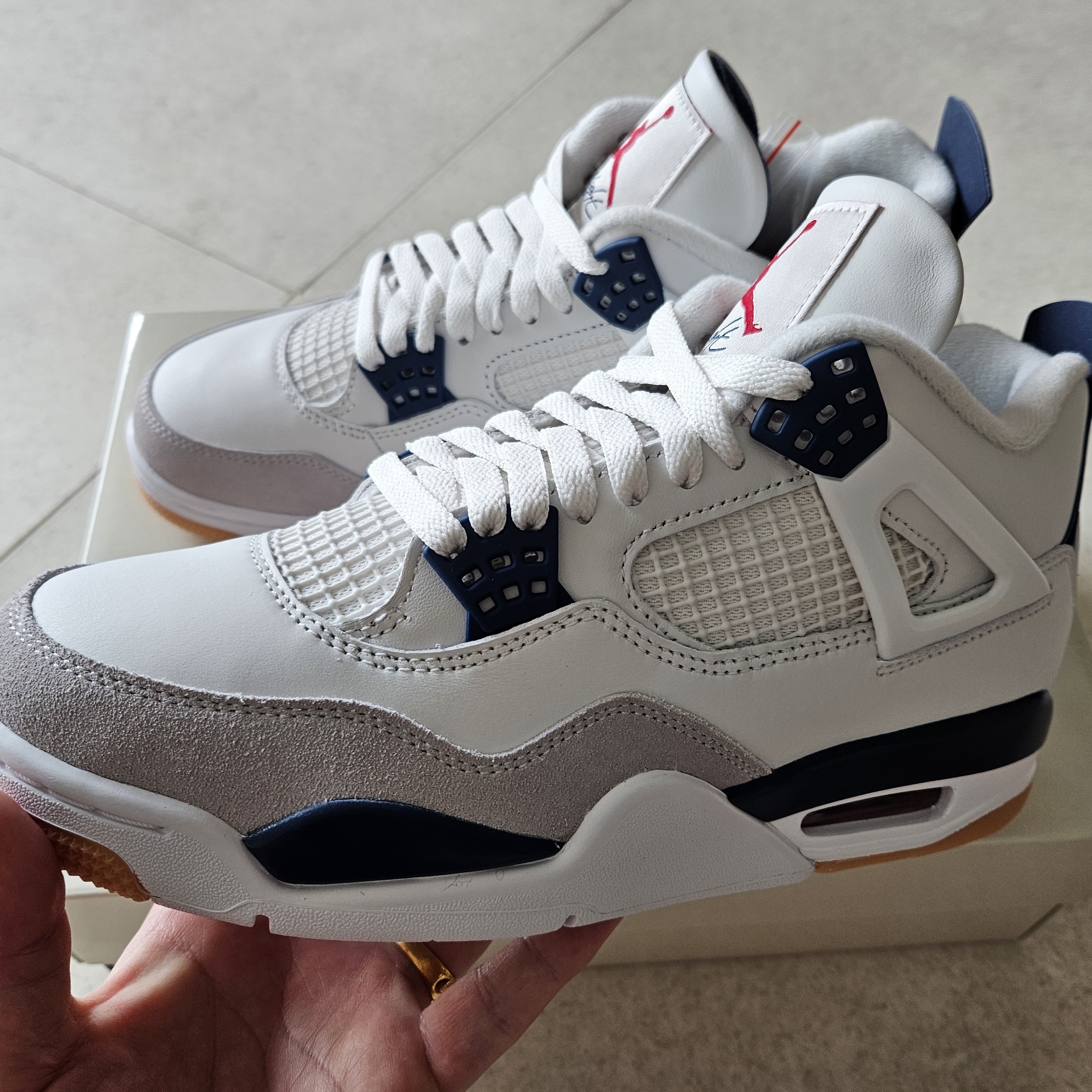 Jordan 4 x Nike SB Retro SP Navy 착용 스타일 - 3