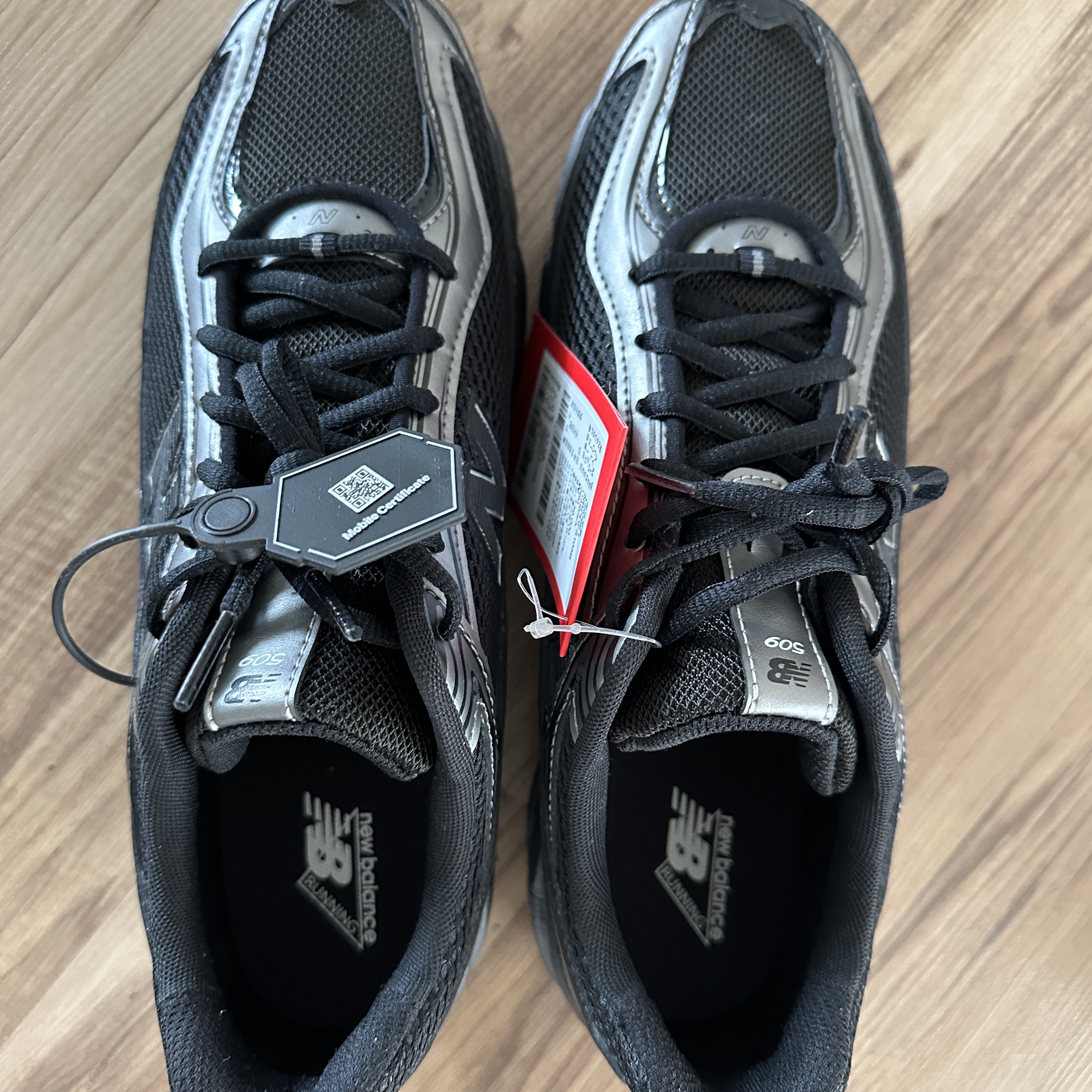 New Balance 509 Black 착용 스타일 - 1