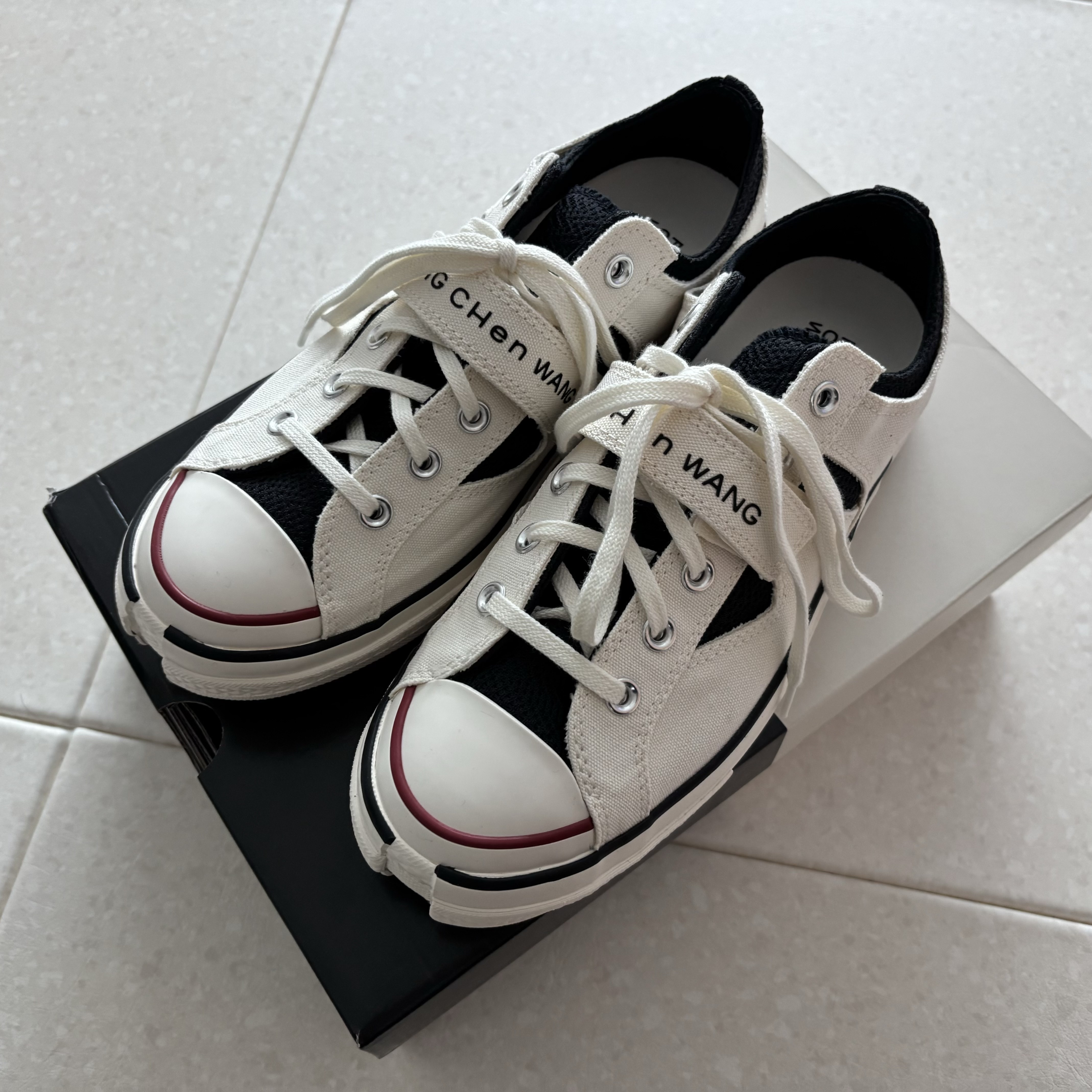 Converse x Feng Chen Wang Chuck 70 Ox 2-in-1 Egret 착용 스타일