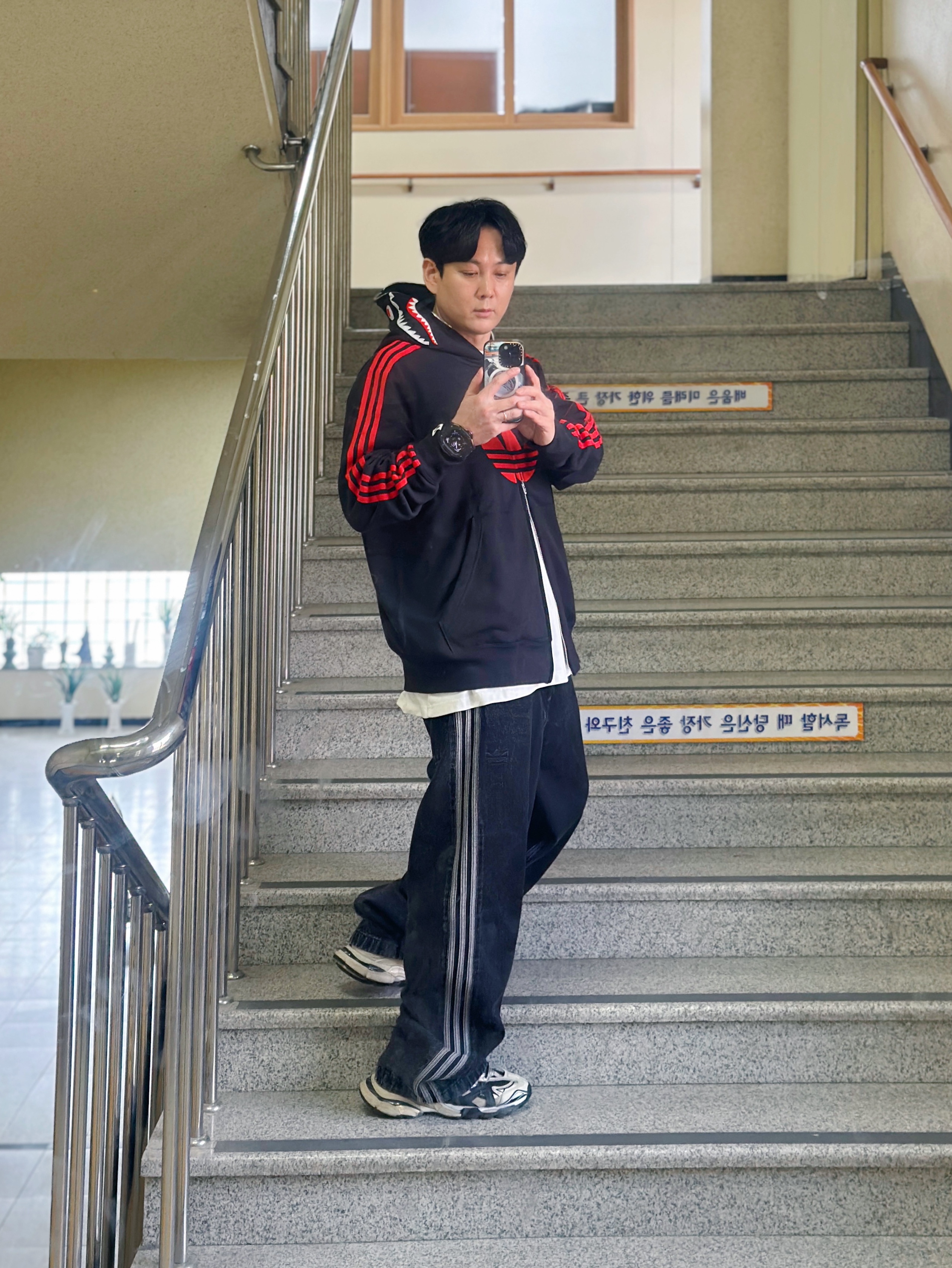 Adidas x BAPE Ultimate Shark Hoodie Black - KR Sizing, Adidas Adicolor Denim Firebird Pants True Black Denim - KR Sizing 착용 스타일 - 1