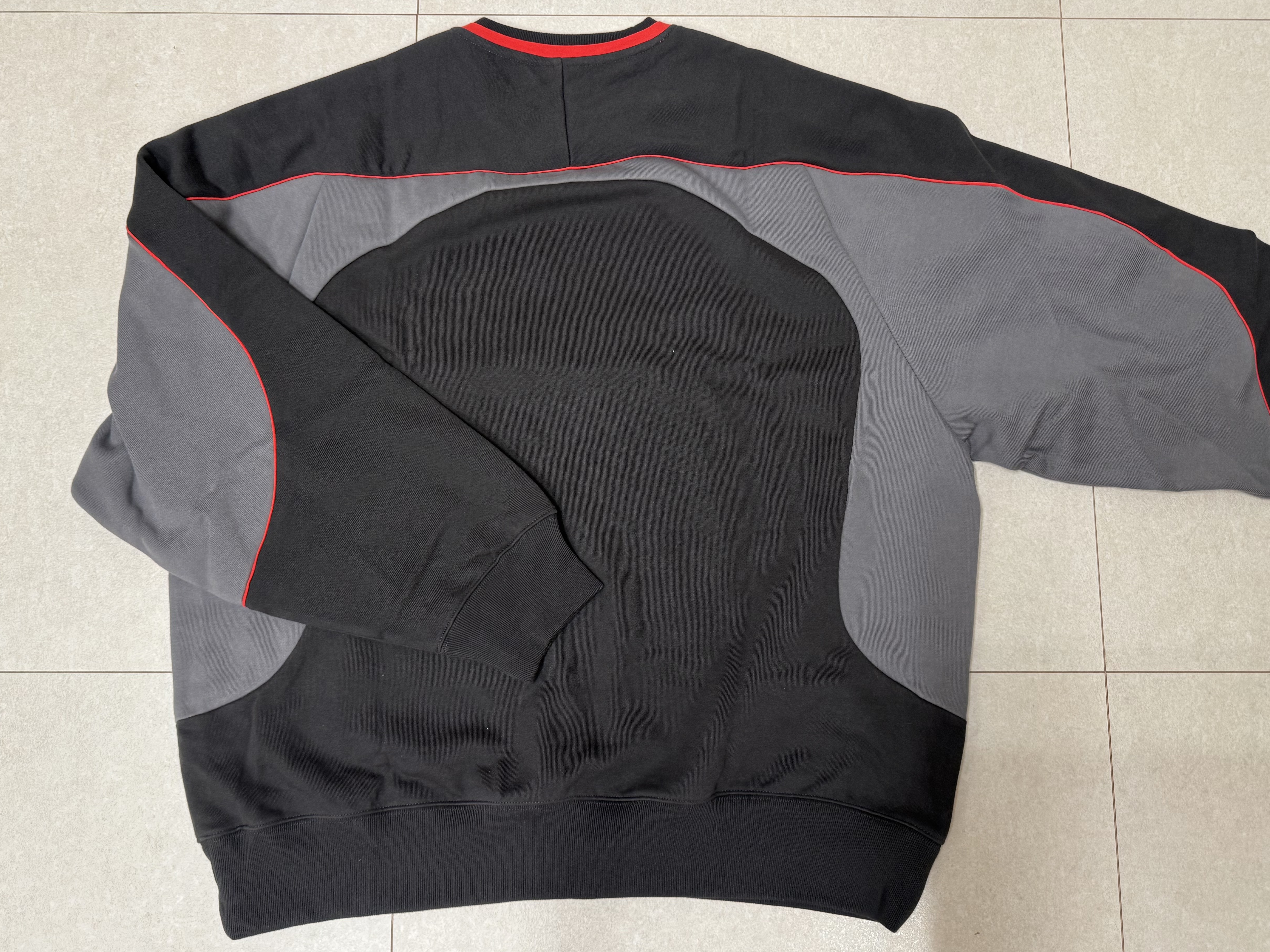 팔라스 프로 팀 팔코 크루 블랙 - 25SS, 팔라스 x 마하리시 토치 실버 - 25SS 착용 스타일 - 5