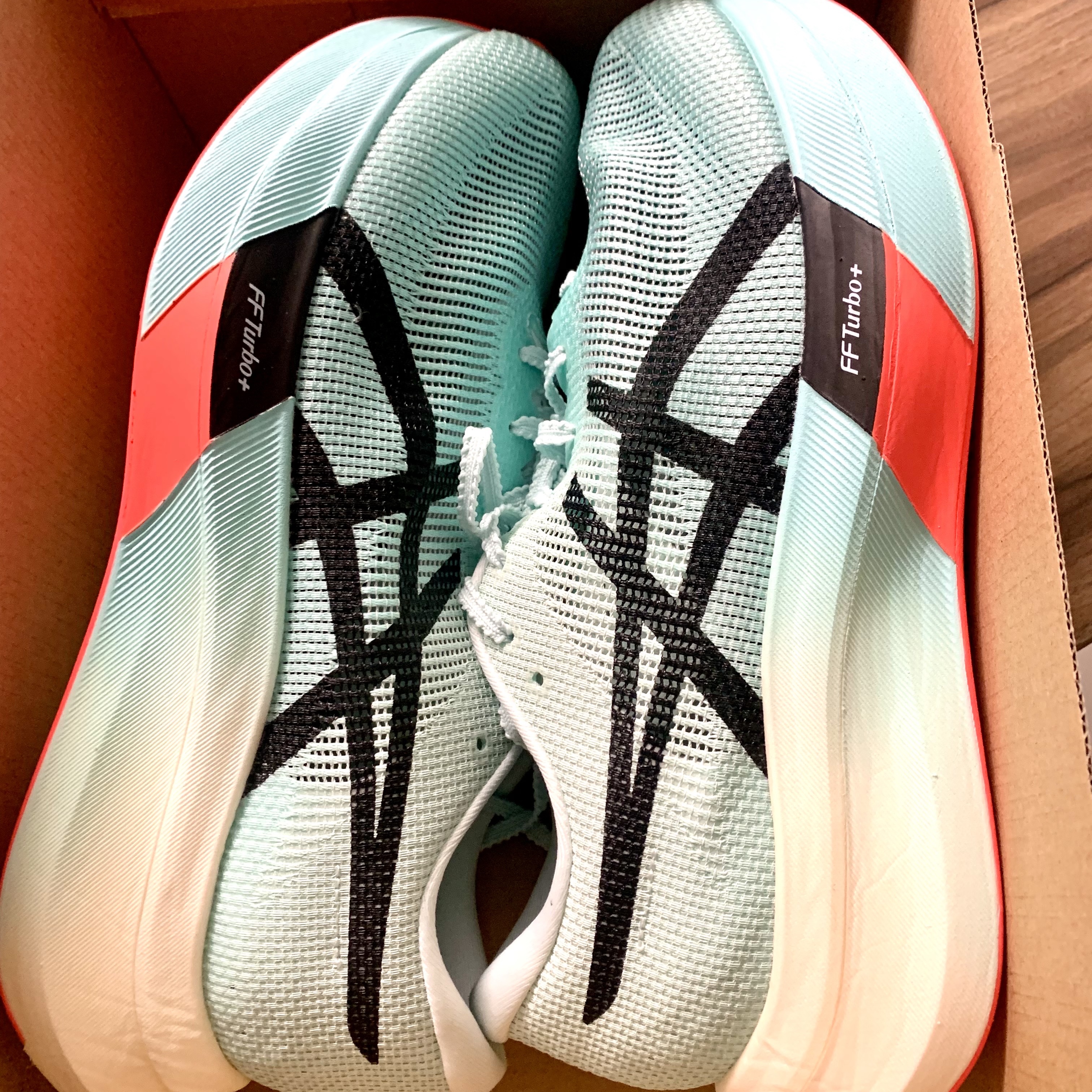 Asics Metaspeed Sky Paris Illuminate Mint Black 착용 스타일