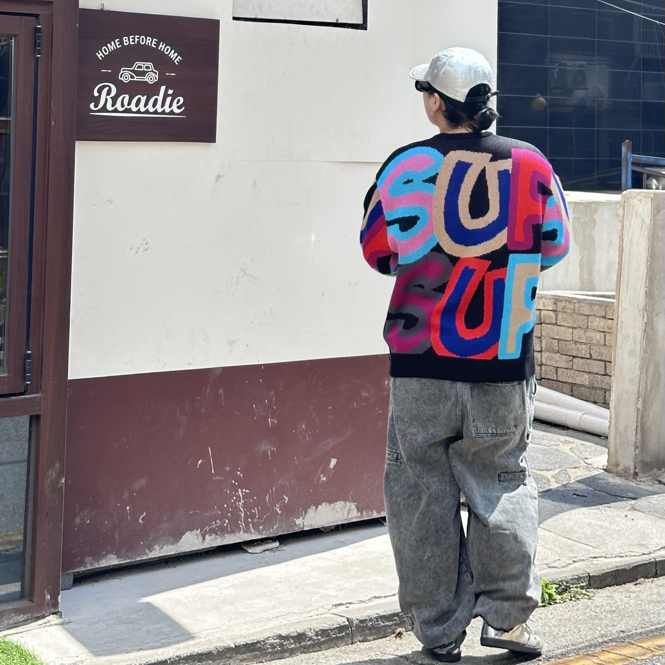 Supreme Smurfs Sweater Black - 20FW, Supreme Washed Chino Twill Camp Cap Silver - 25SS 착용 스타일 - 5