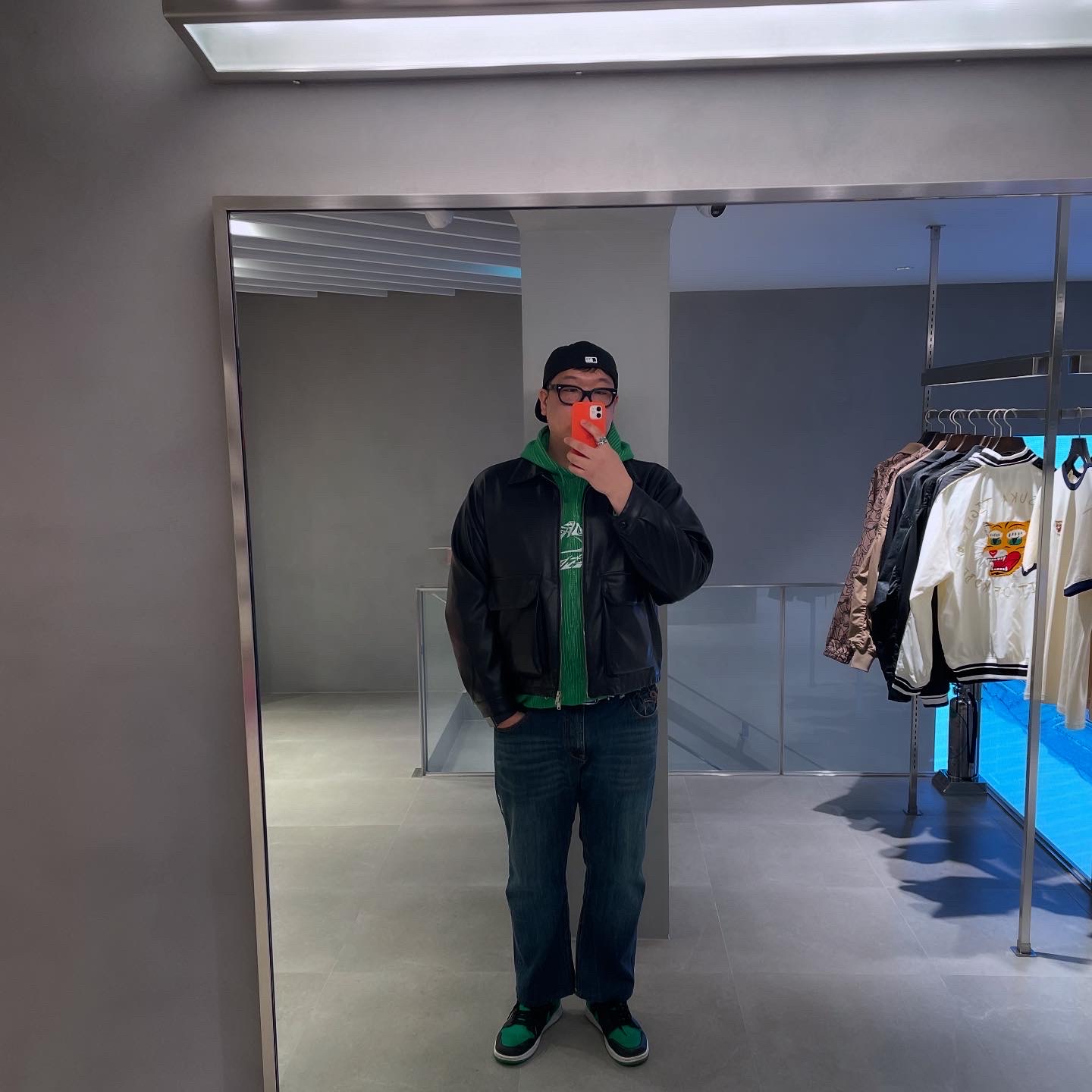 Nike x Off-White Engineered Hoodie Kelly Green - Asia, Jordan 1 Low Lucky Green 착용 스타일